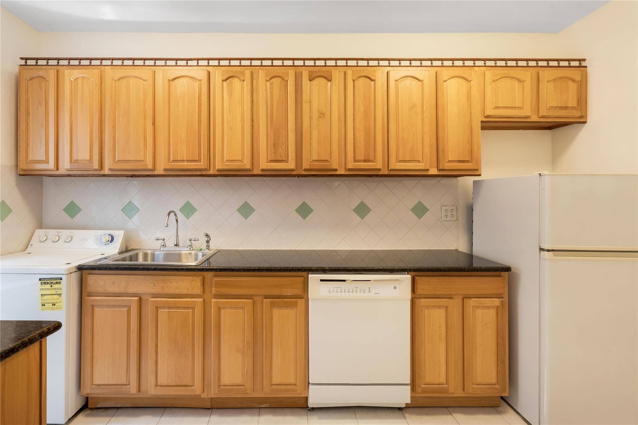 Flushing, NY 11370,76-12 Ditmars BLVD #B3