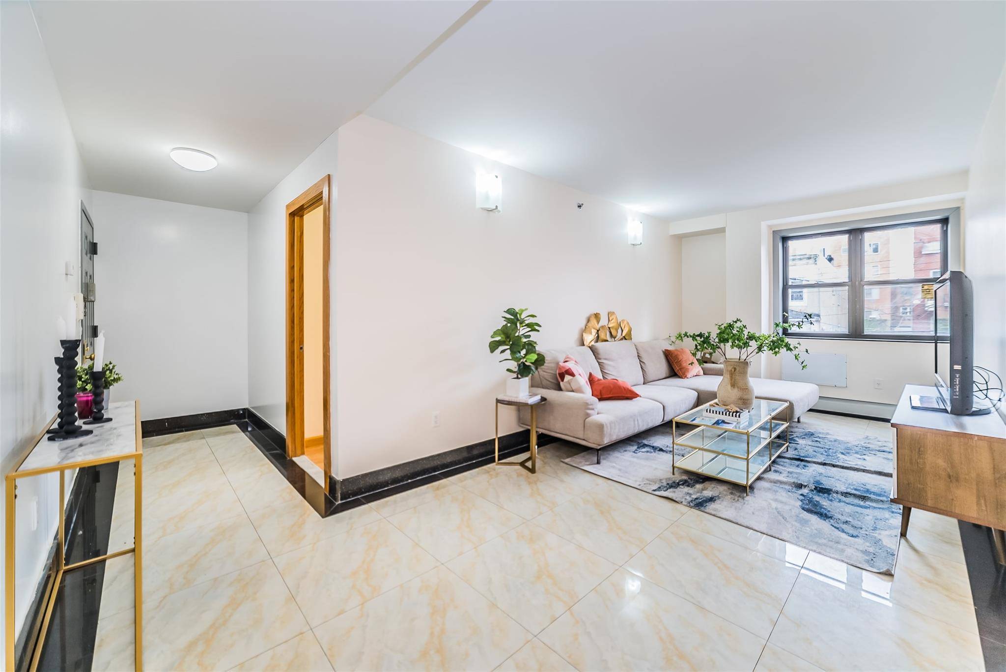 Flushing, NY 11354,31-47 137th ST #3C