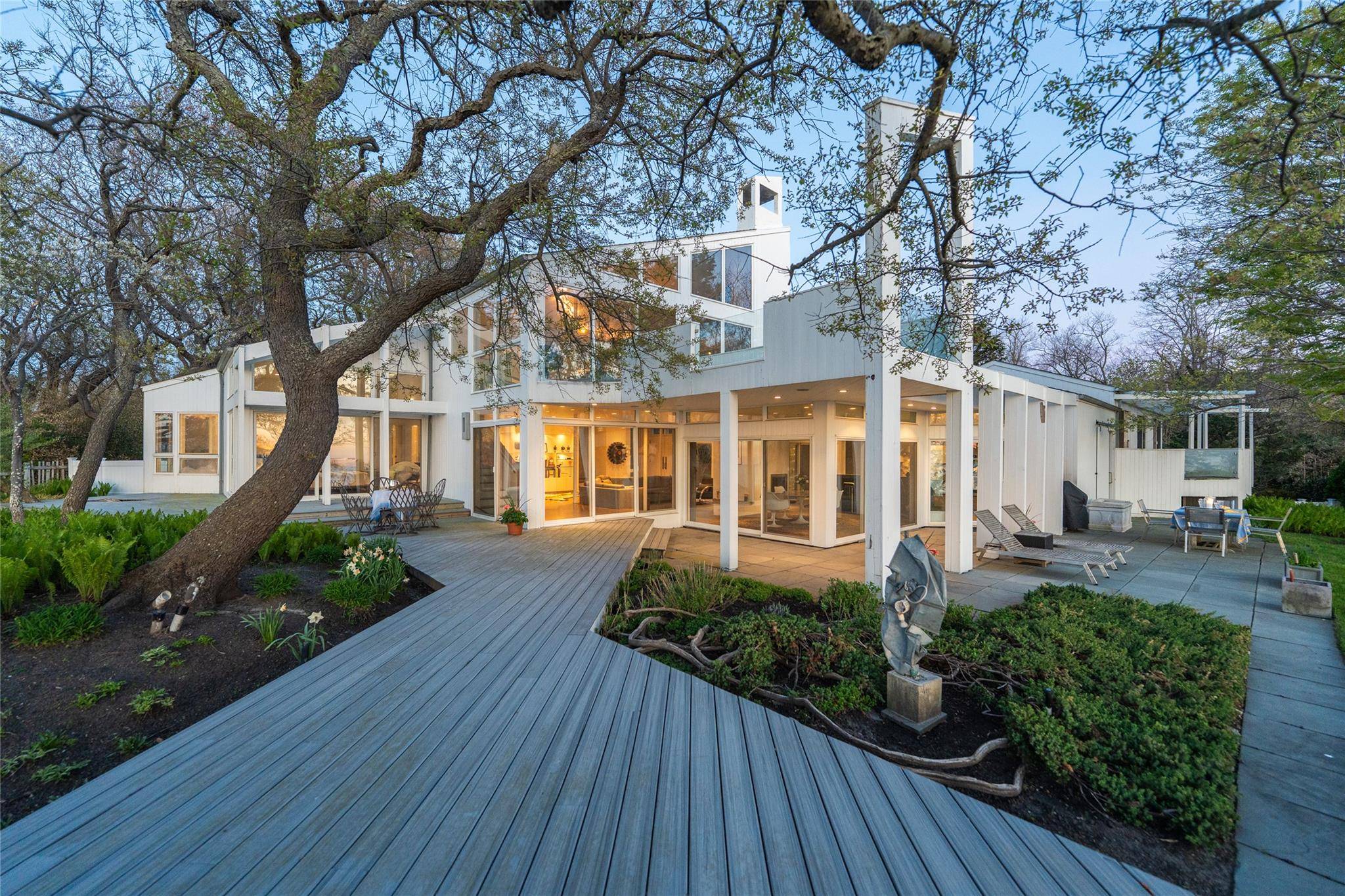 Mattituck, NY 11952,4105 Soundview AVE