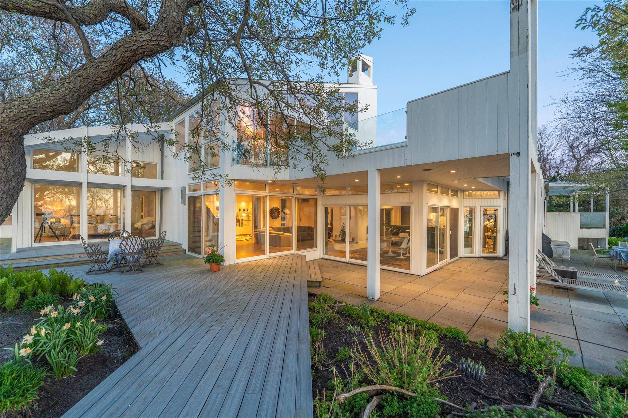 Mattituck, NY 11952,4105 Soundview AVE