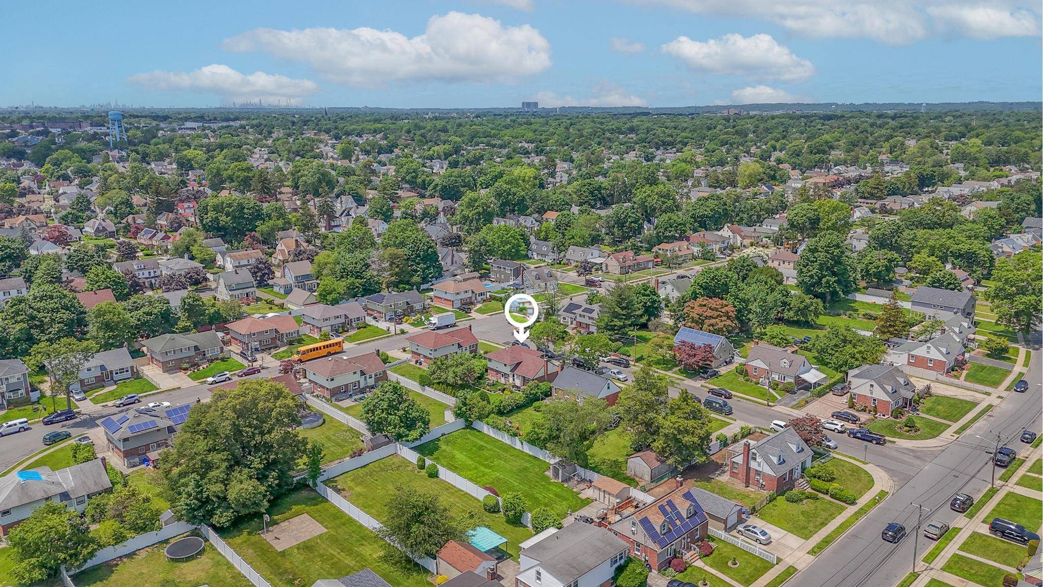 Hempstead, NY 11550,652 Shady ST