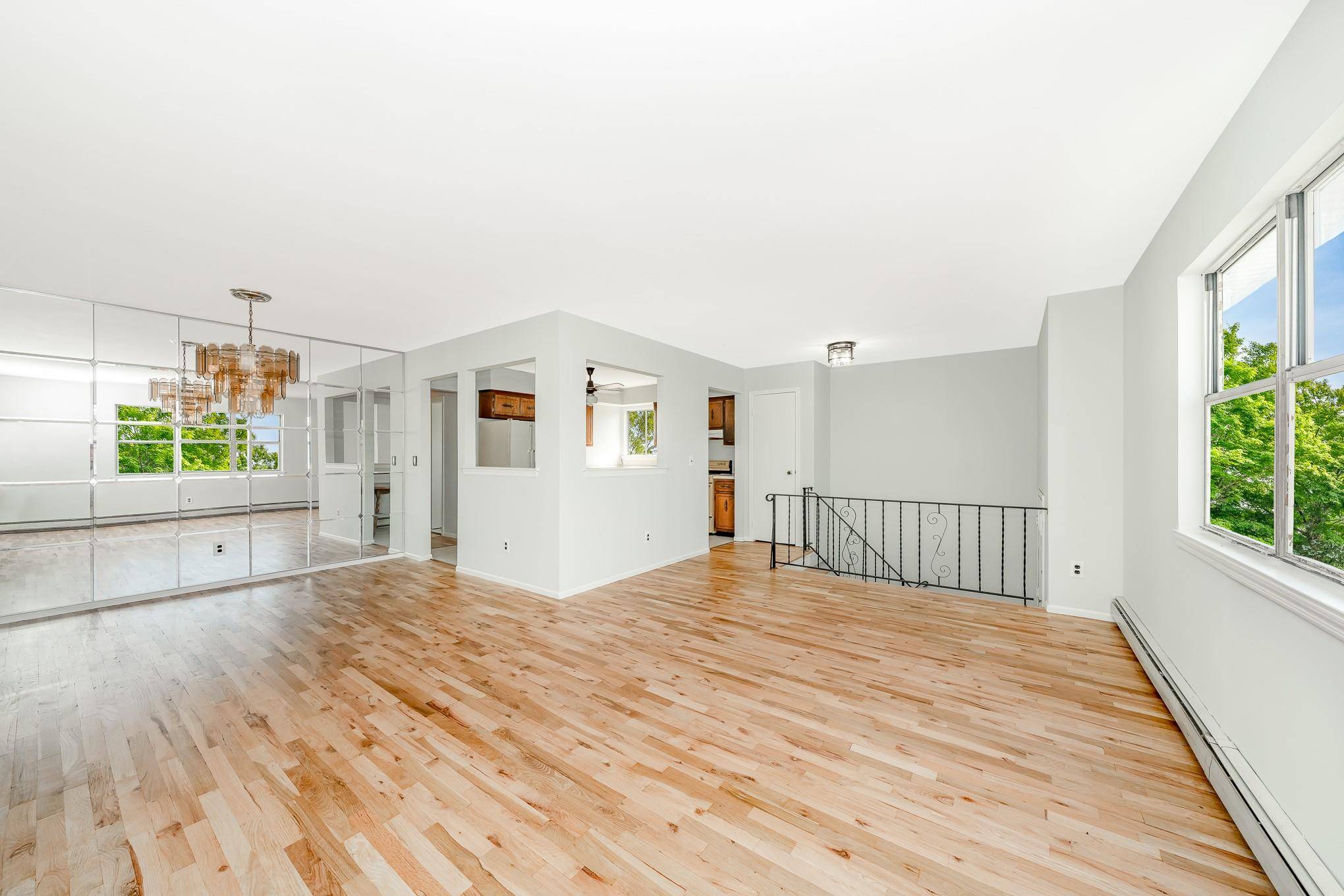 Massapequa, NY 11758,227 N Walnut ST