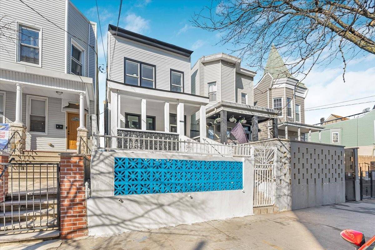 Bronx, NY 10457,2073 Bathgate AVE