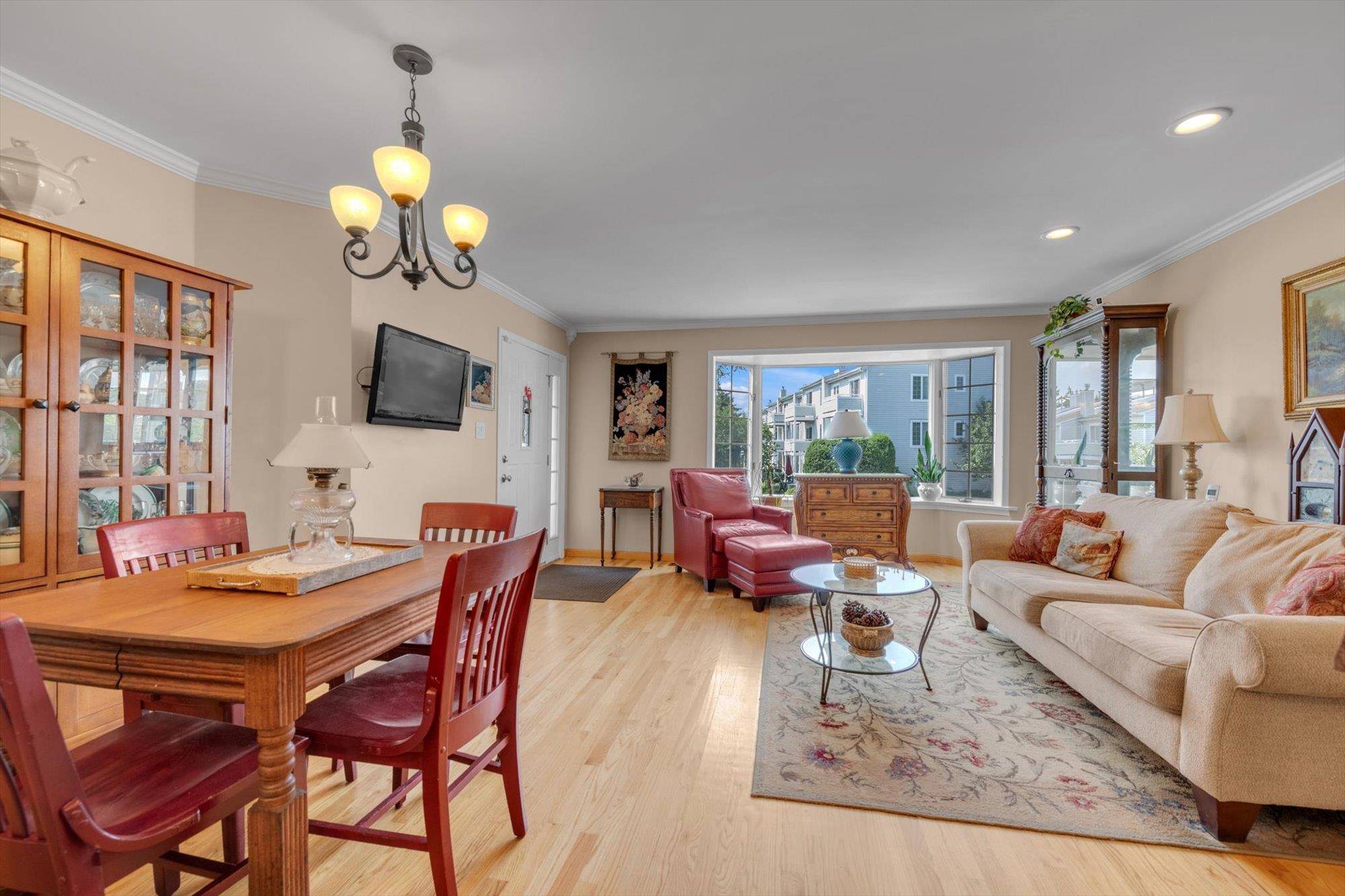 Douglaston, NY 11362,240-50A Oak Park DR