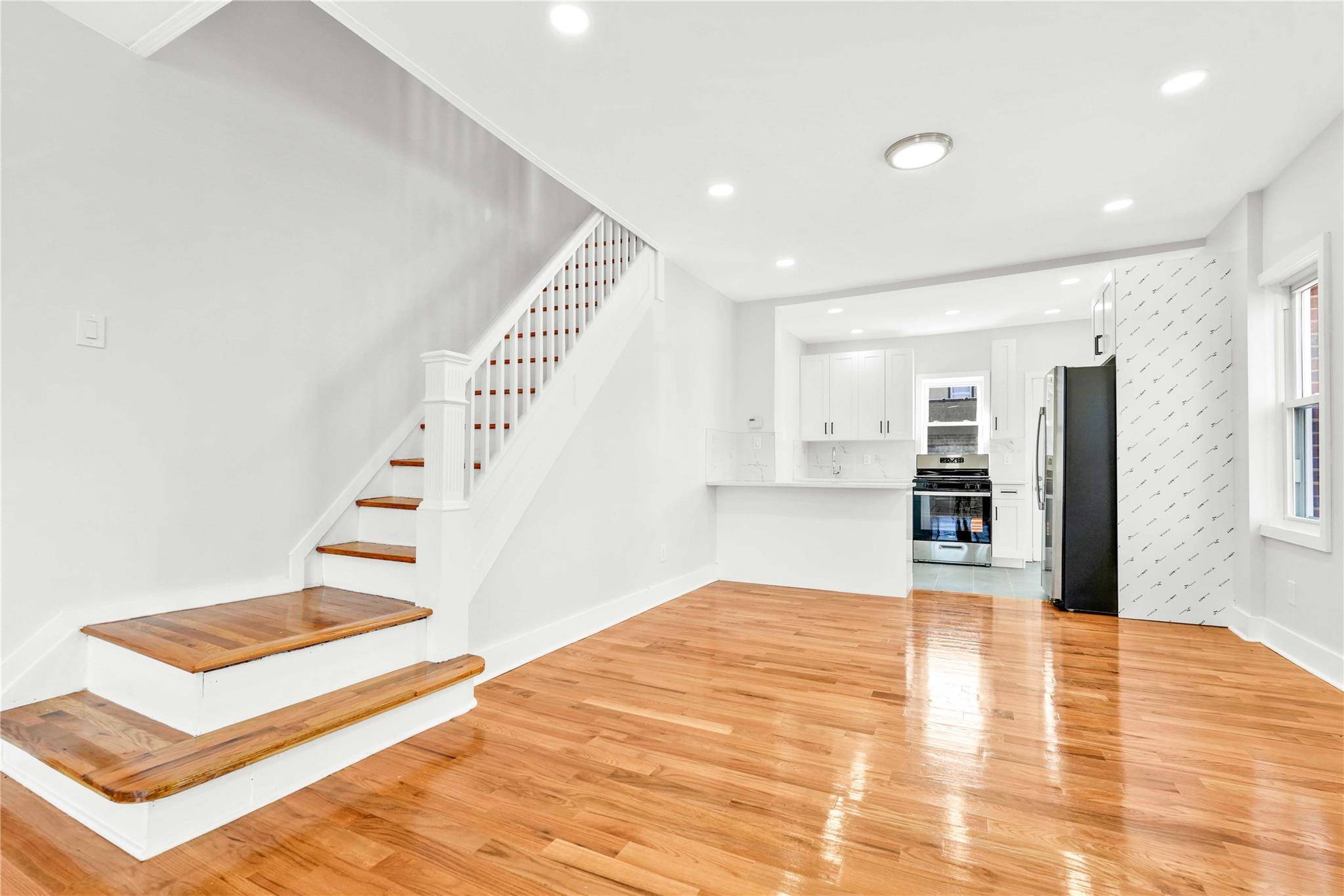 Saint Albans, NY 11412,187-02 Foch BLVD