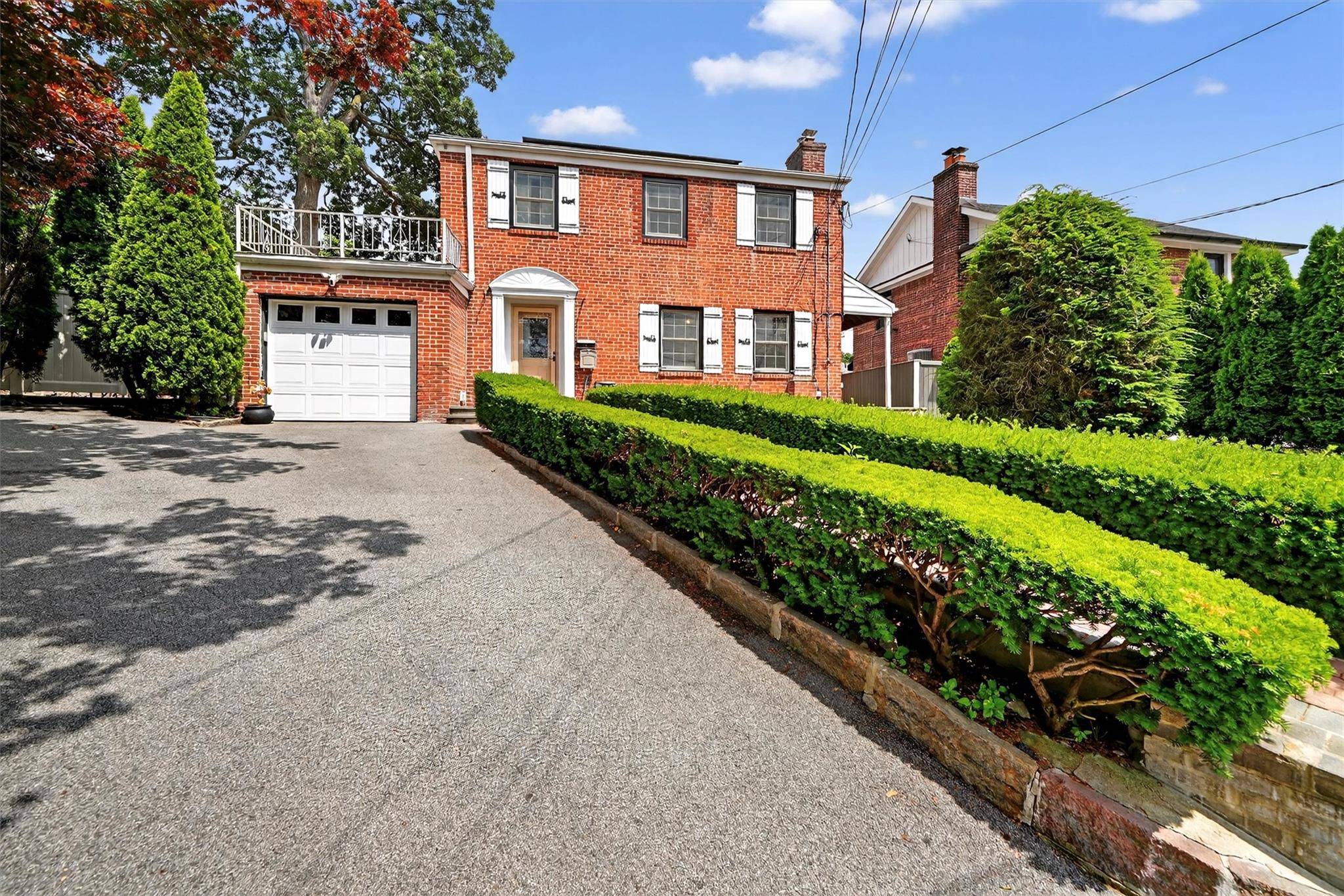 Yonkers, NY 10704,23 Westmoreland DR