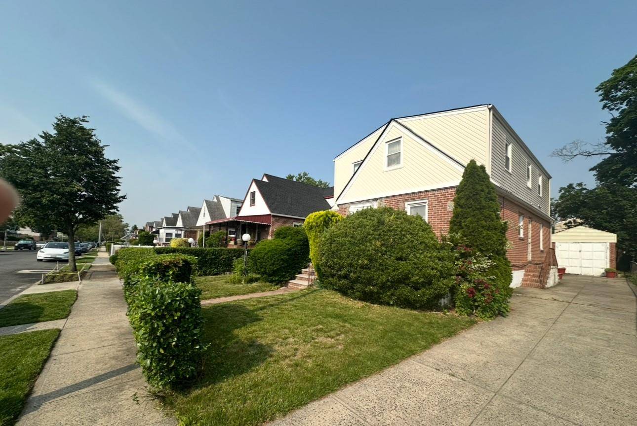 Rosedale, NY 11422,130-16 233rd ST