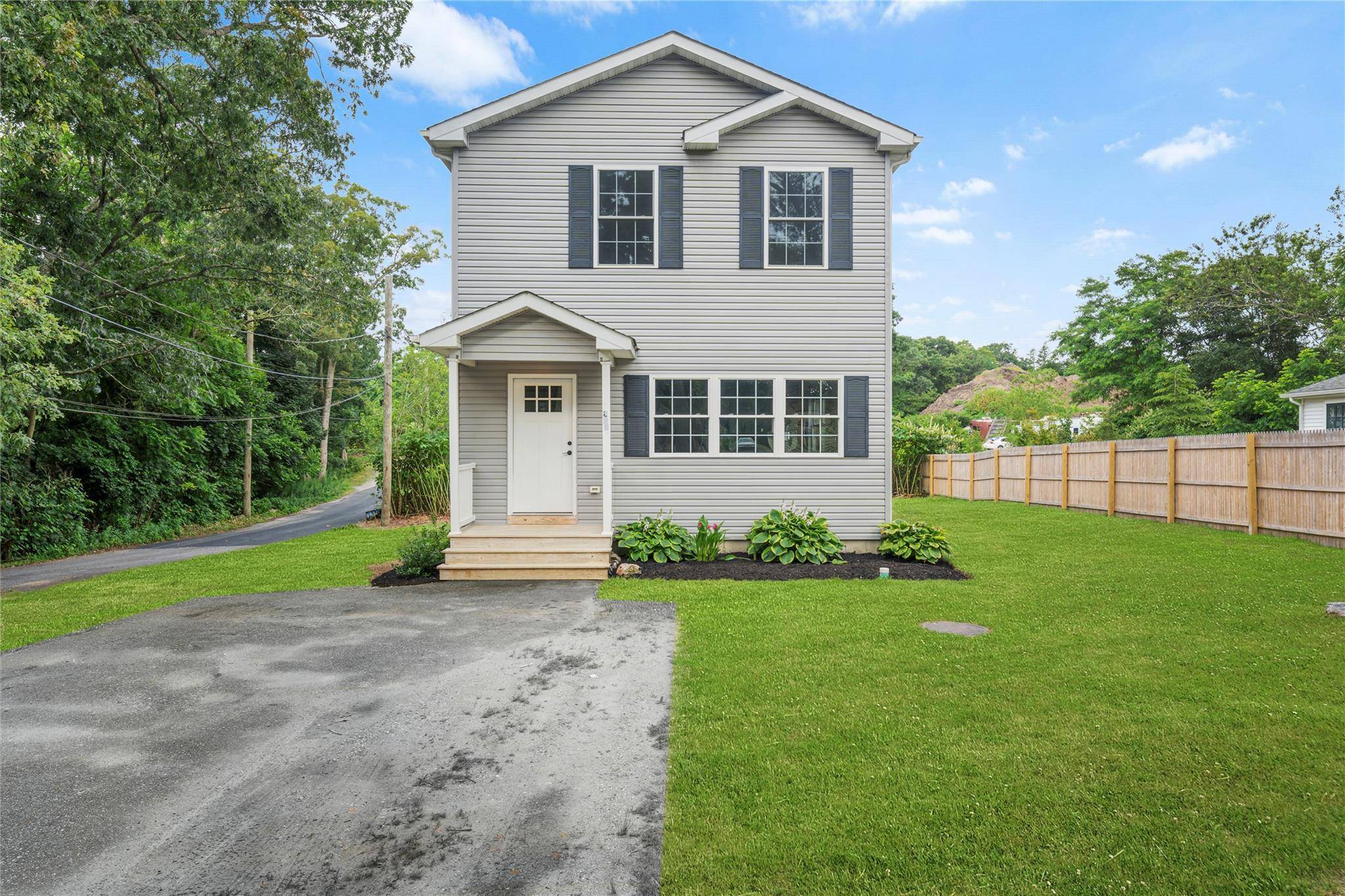 Riverhead, NY 11901,209 Horton AVE