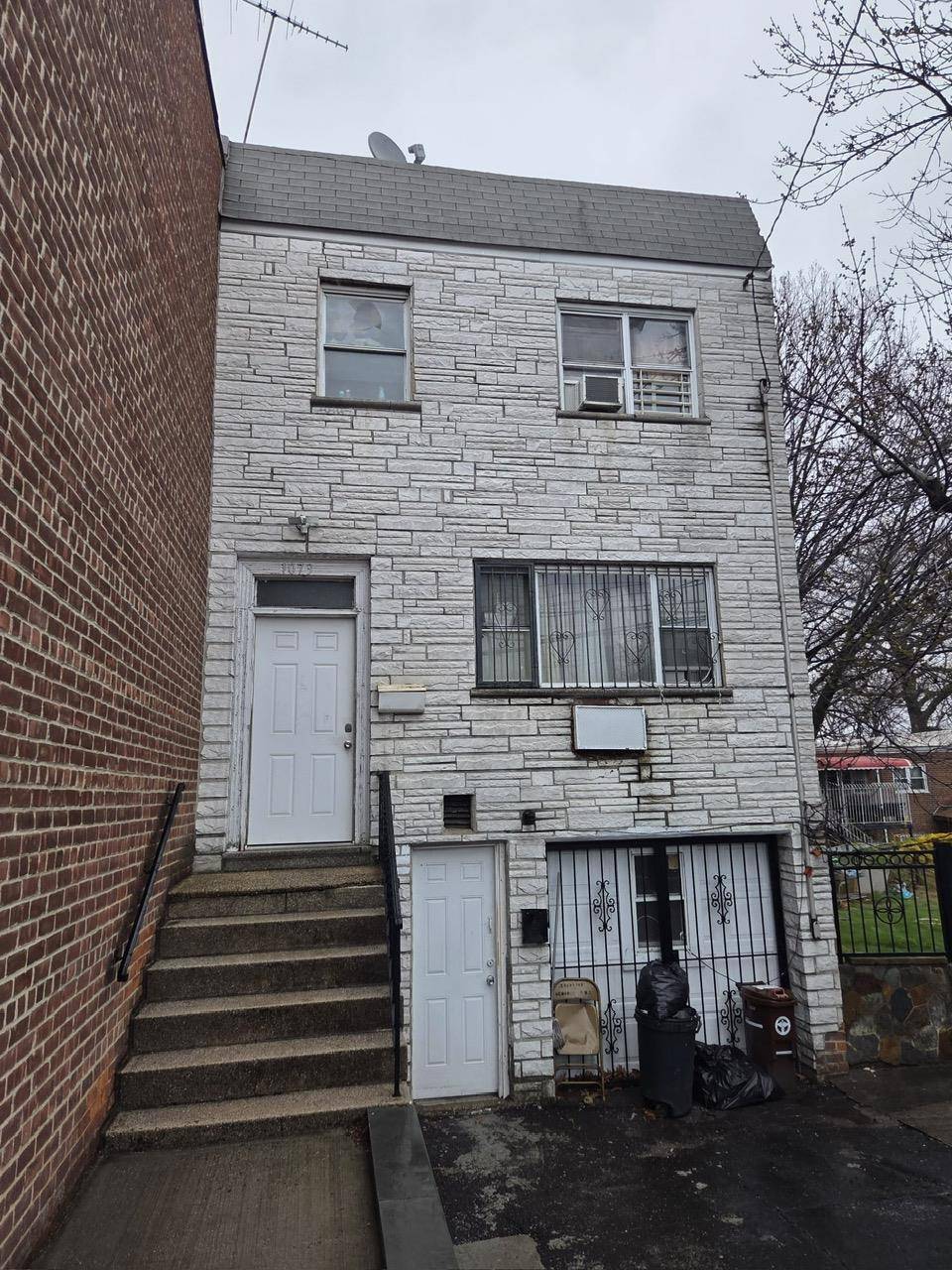 Bronx, NY 10466,1073 E 233rd ST