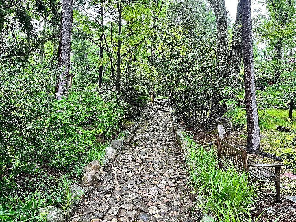 Wurtsboro, NY 12790,27 Maple TRL