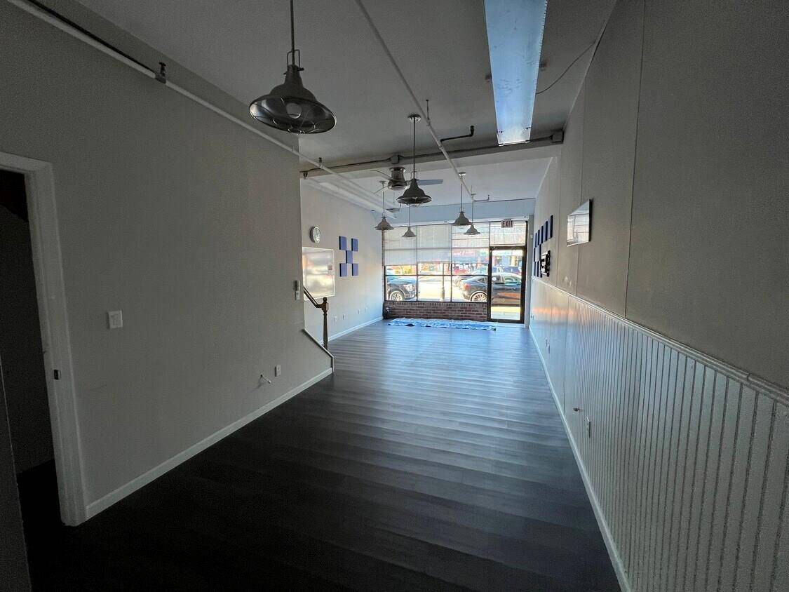 Greenlawn, NY 11740,52 Broadway
