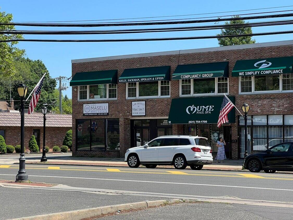 Greenlawn, NY 11740,52 Broadway