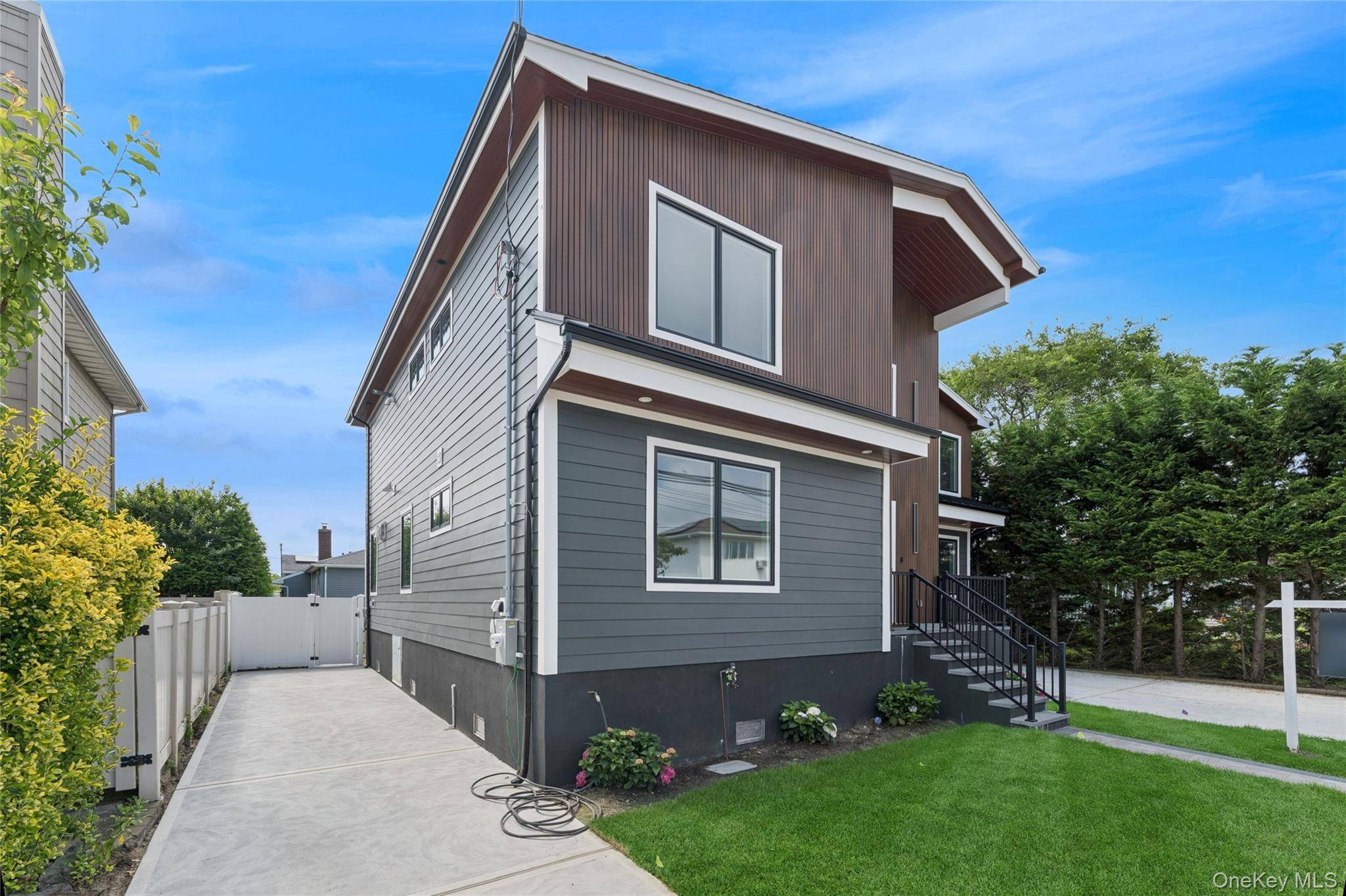 Atlantic Beach, NY 11509,141 Flamingo ST