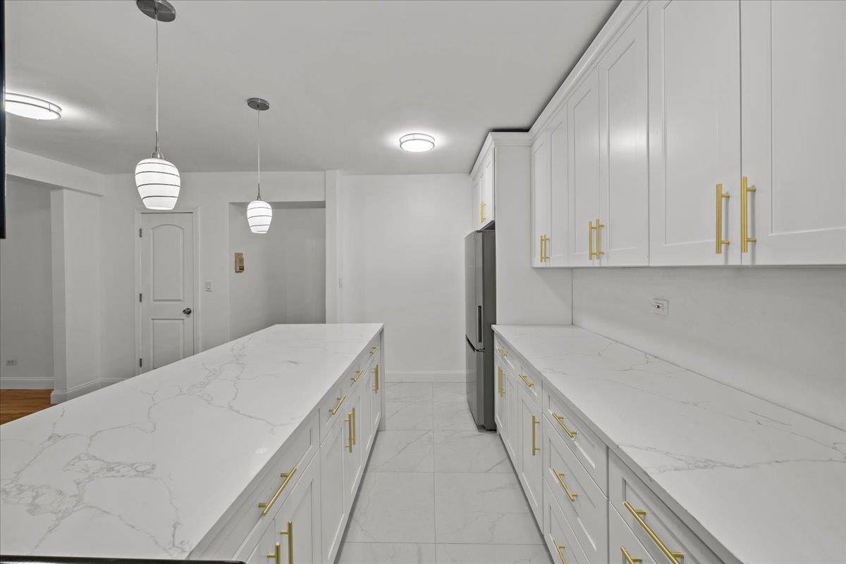Bronx, NY 10462,2107 Wallace AVE #4G