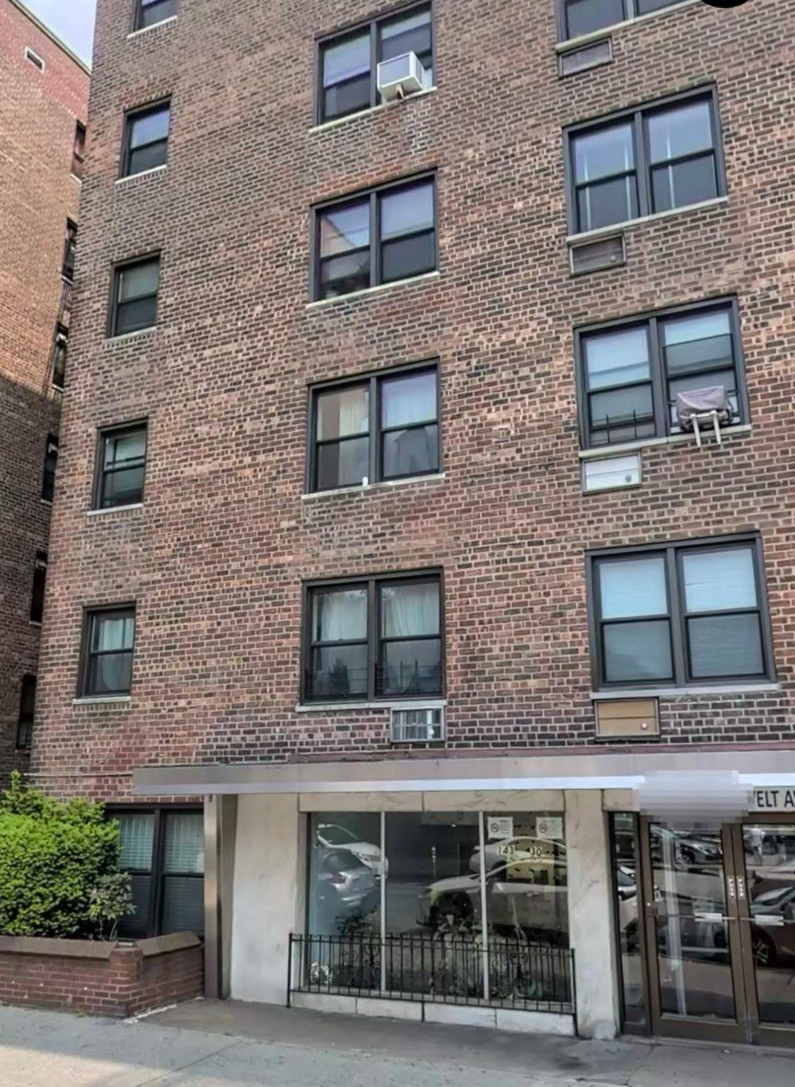 Flushing, NY 11354,14330 Roosevelt #5J