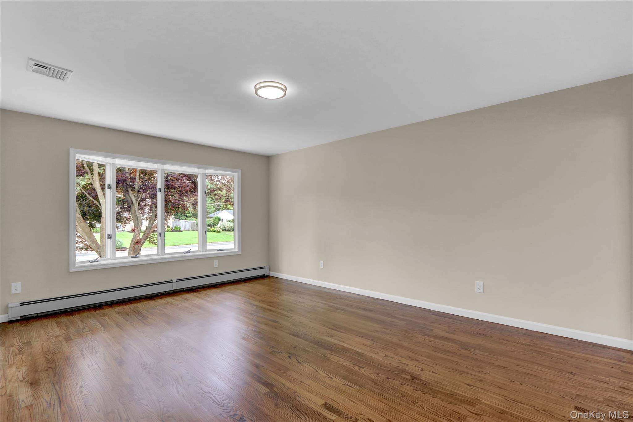 Ridge, NY 11961,181 Wading River Hollow RD