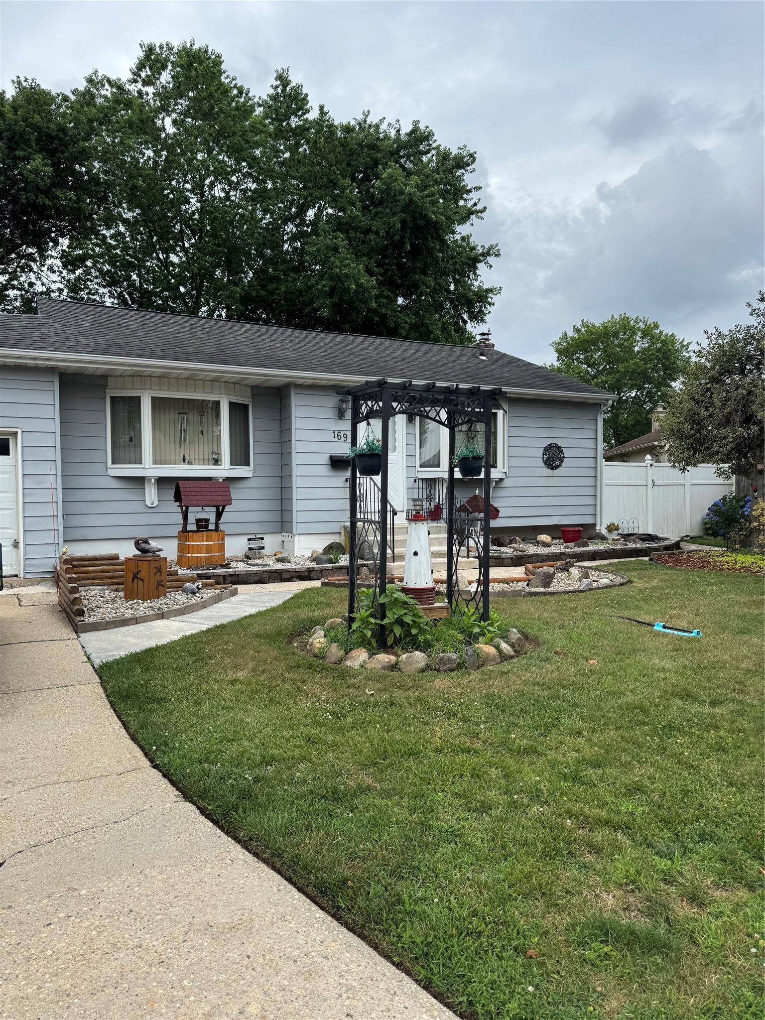 Brentwood, NY 11717,169 Front AVE