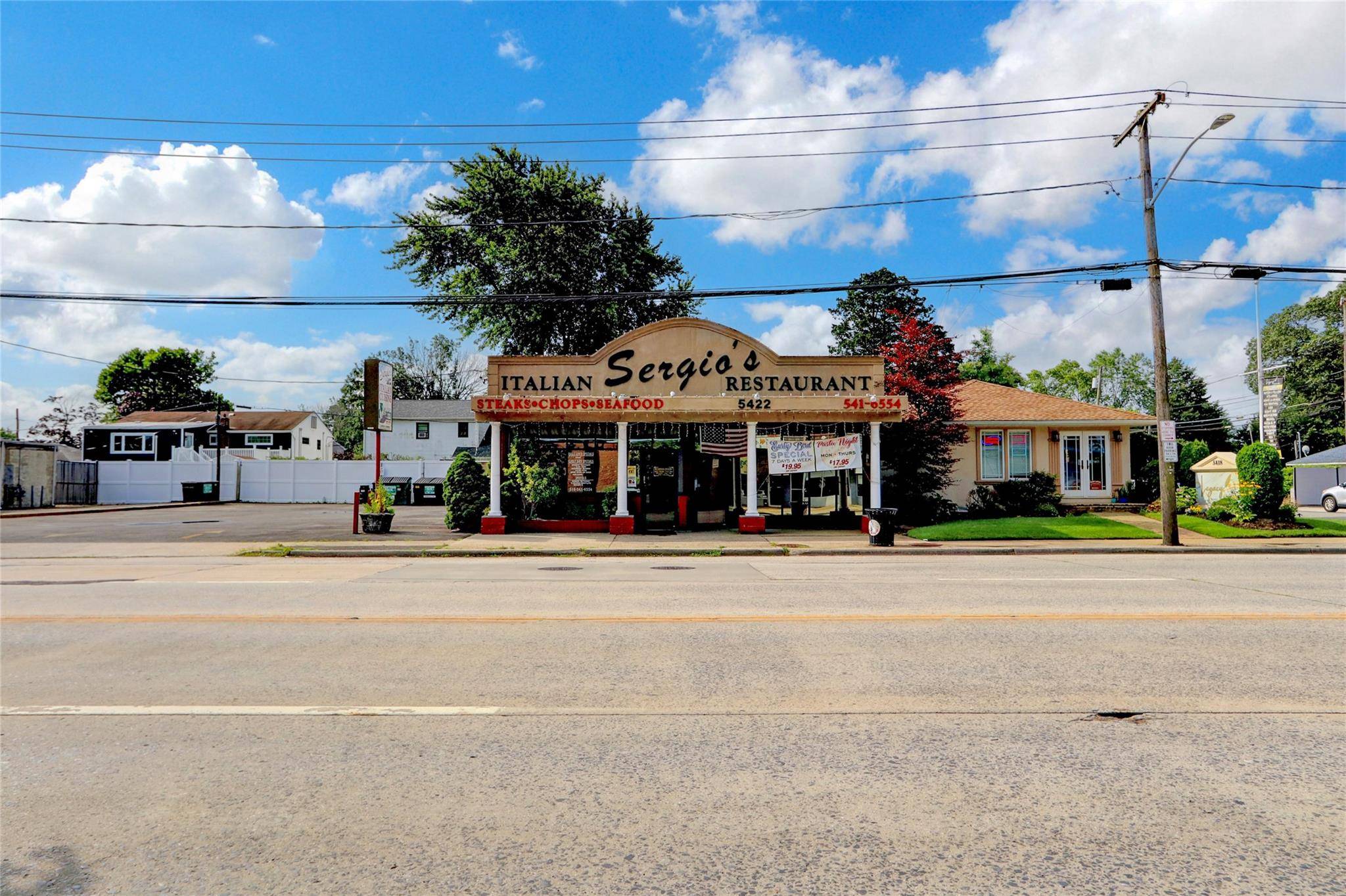 Massapequa, NY 11758,5422 Merrick RD