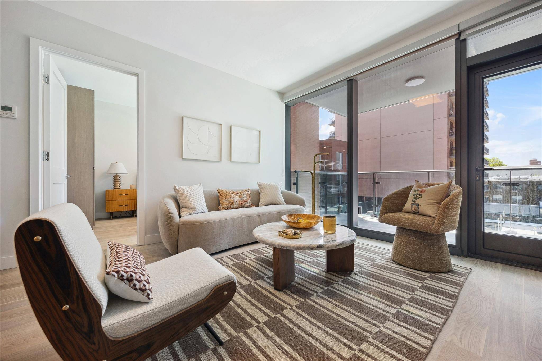 Flushing, NY 11354,38-20 Parsons BLVD #323