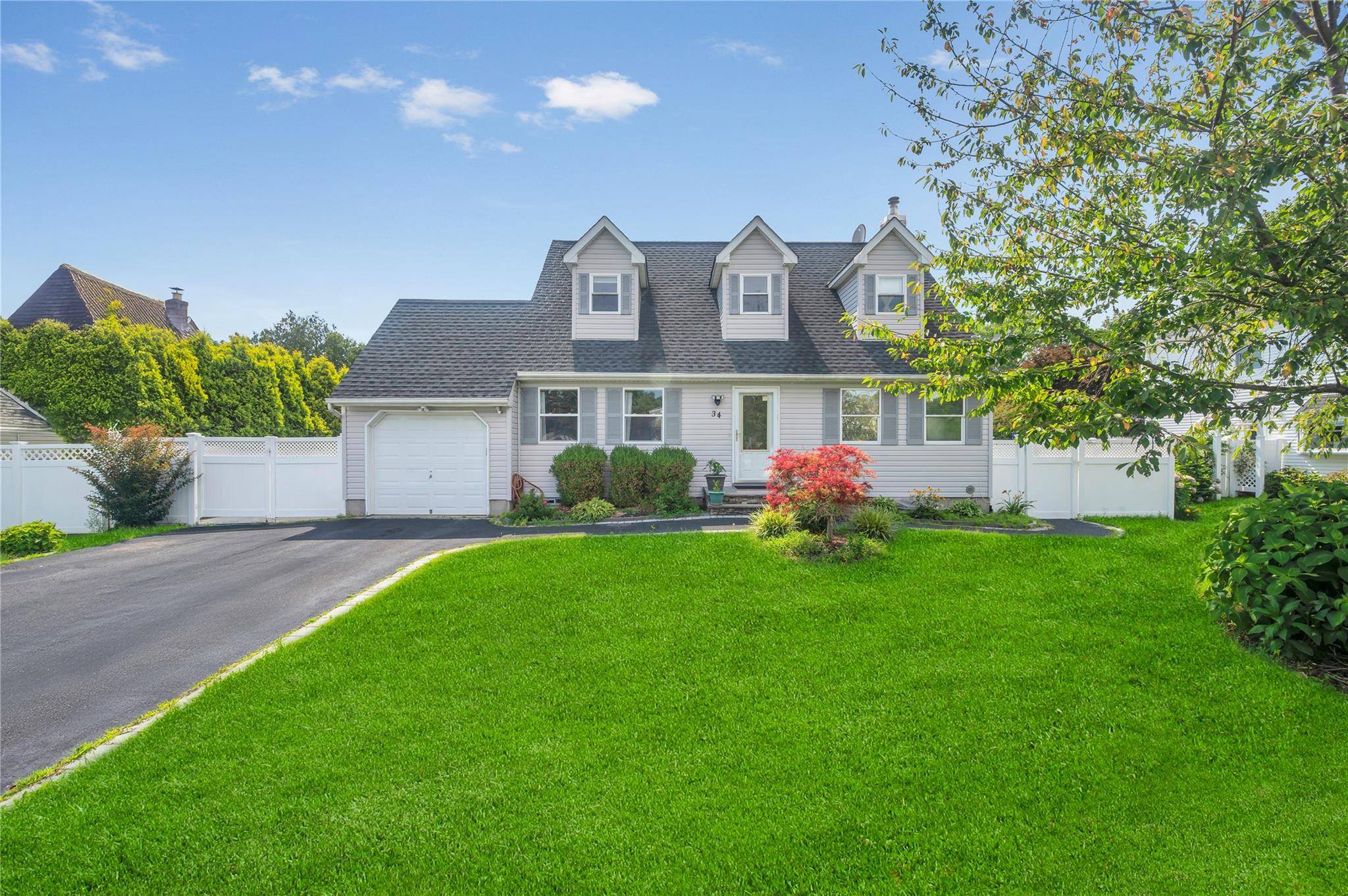 Medford, NY 11763,34 Harlem AVE