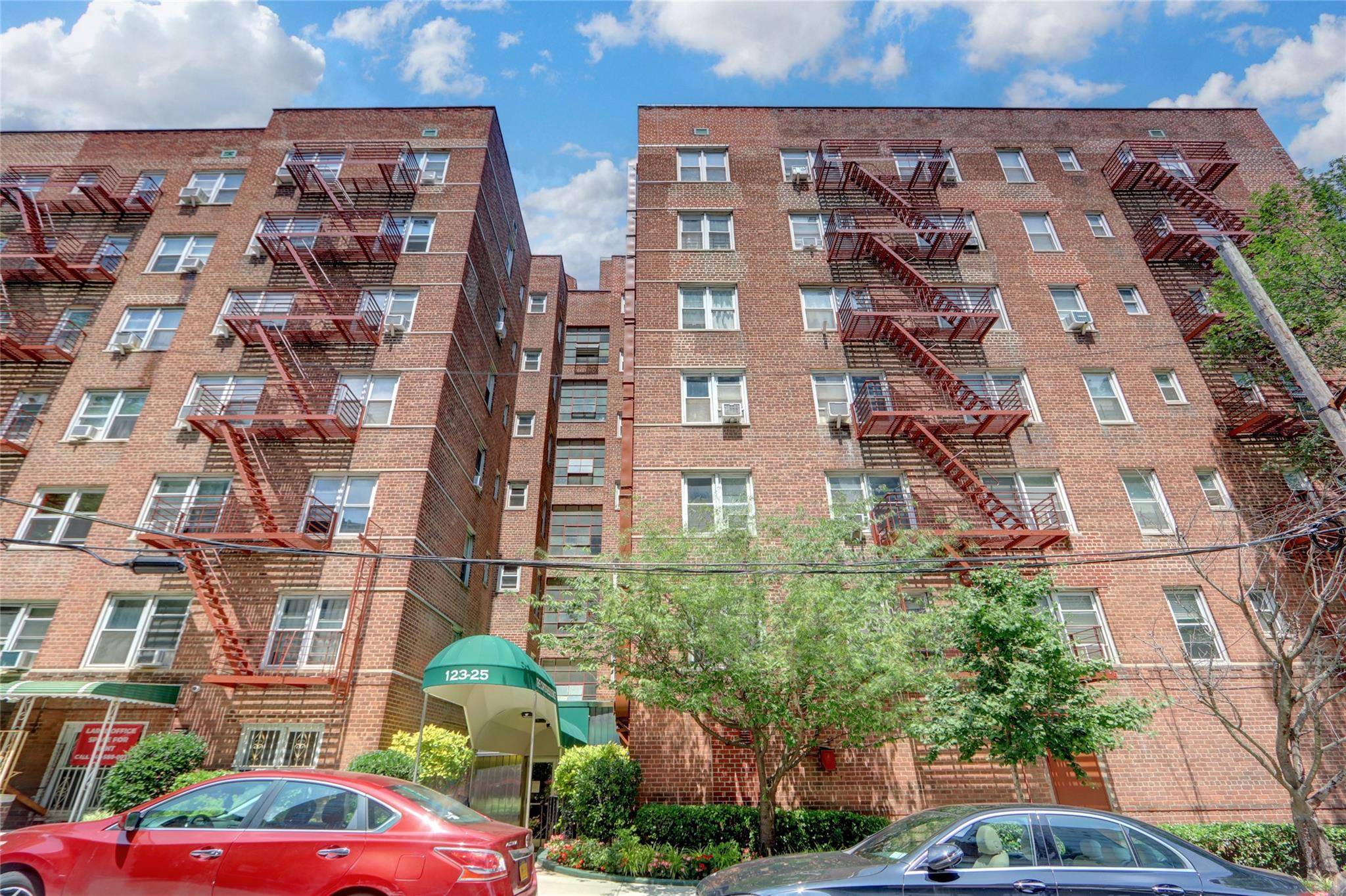 Kew Gardens, NY 11415,123-25 82nd AVE #5R
