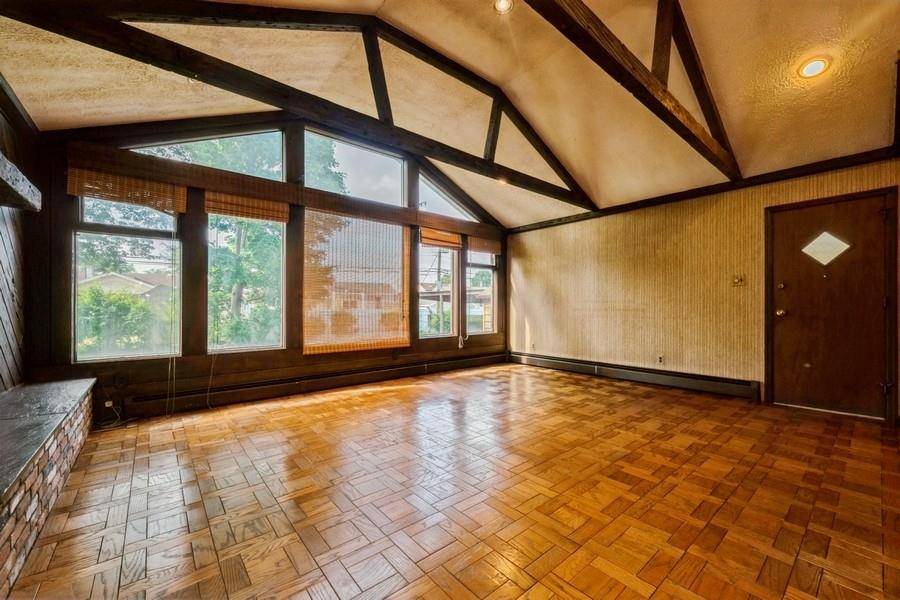 Franklin Square, NY 11010,709 Seabury AVE