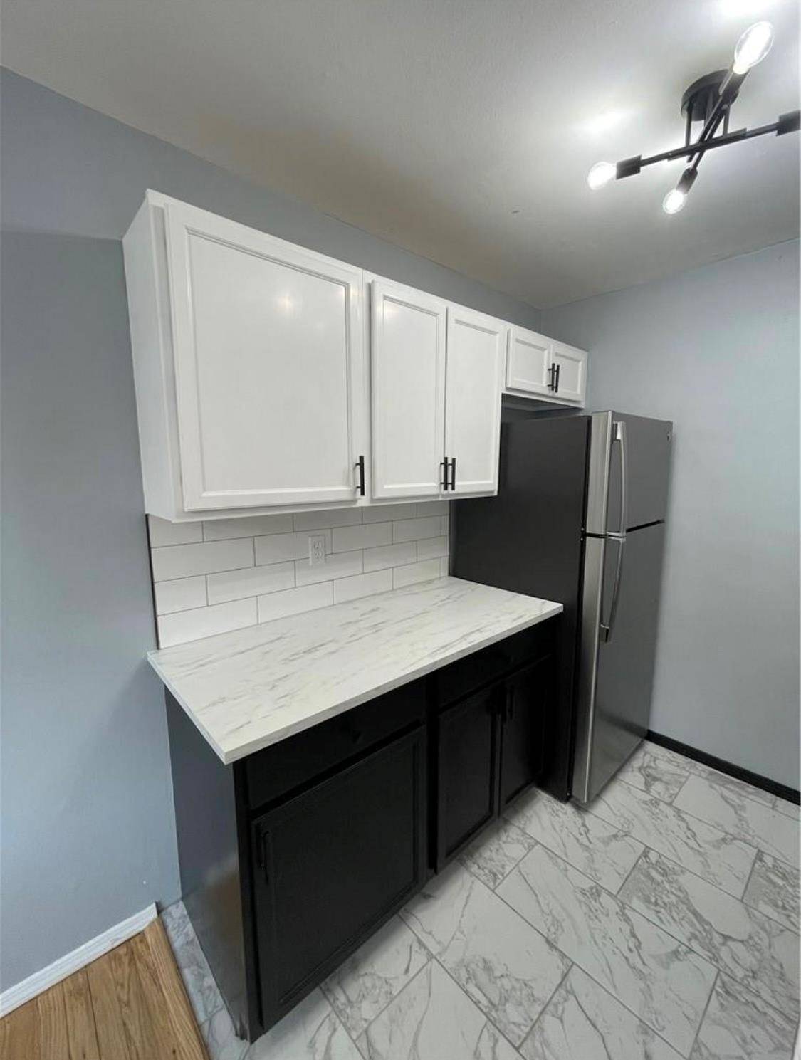 Balmville, NY 12550,702 Barclay MNR #7B