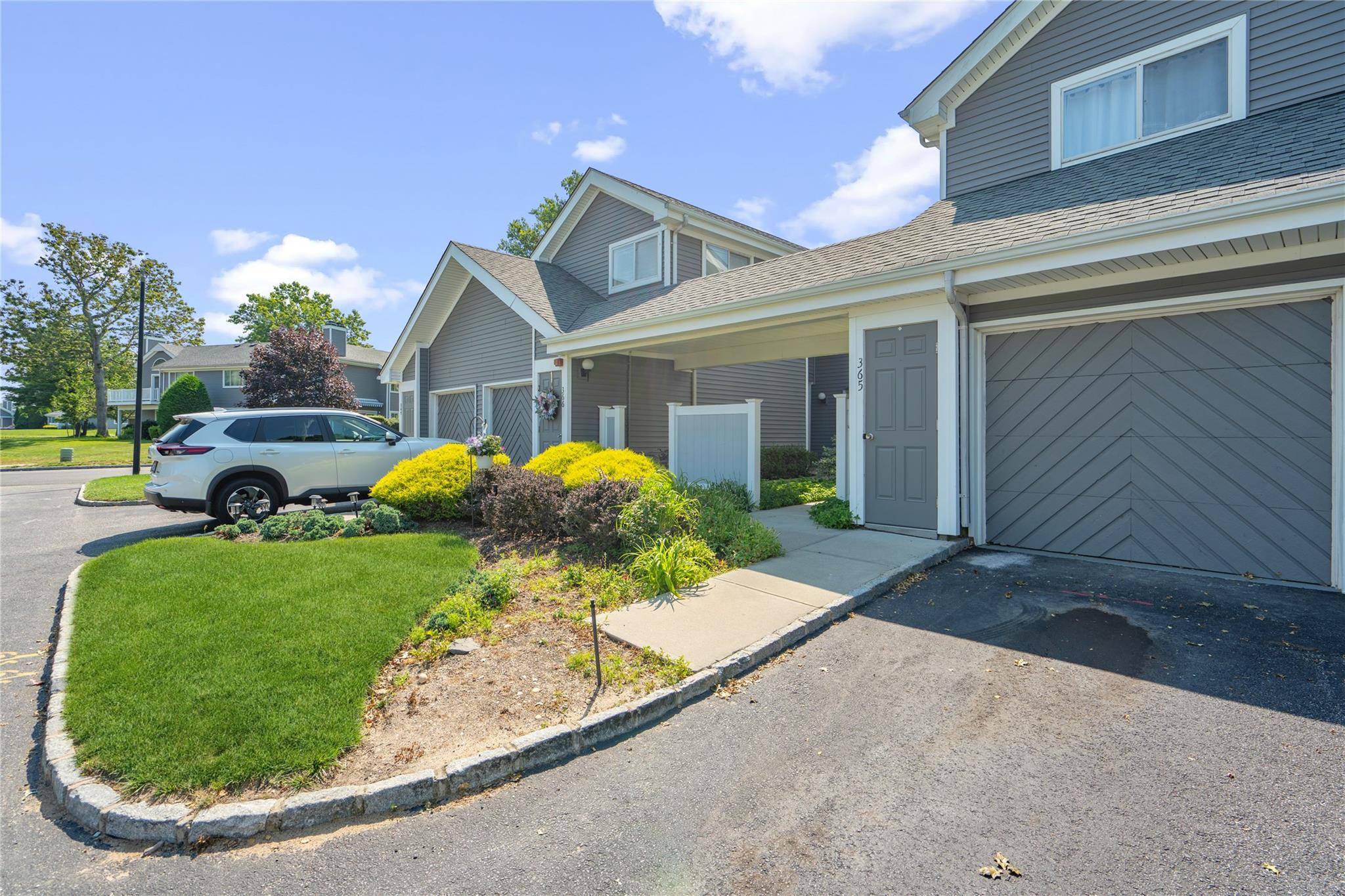 Moriches, NY 11955,365 Seabreeze CT