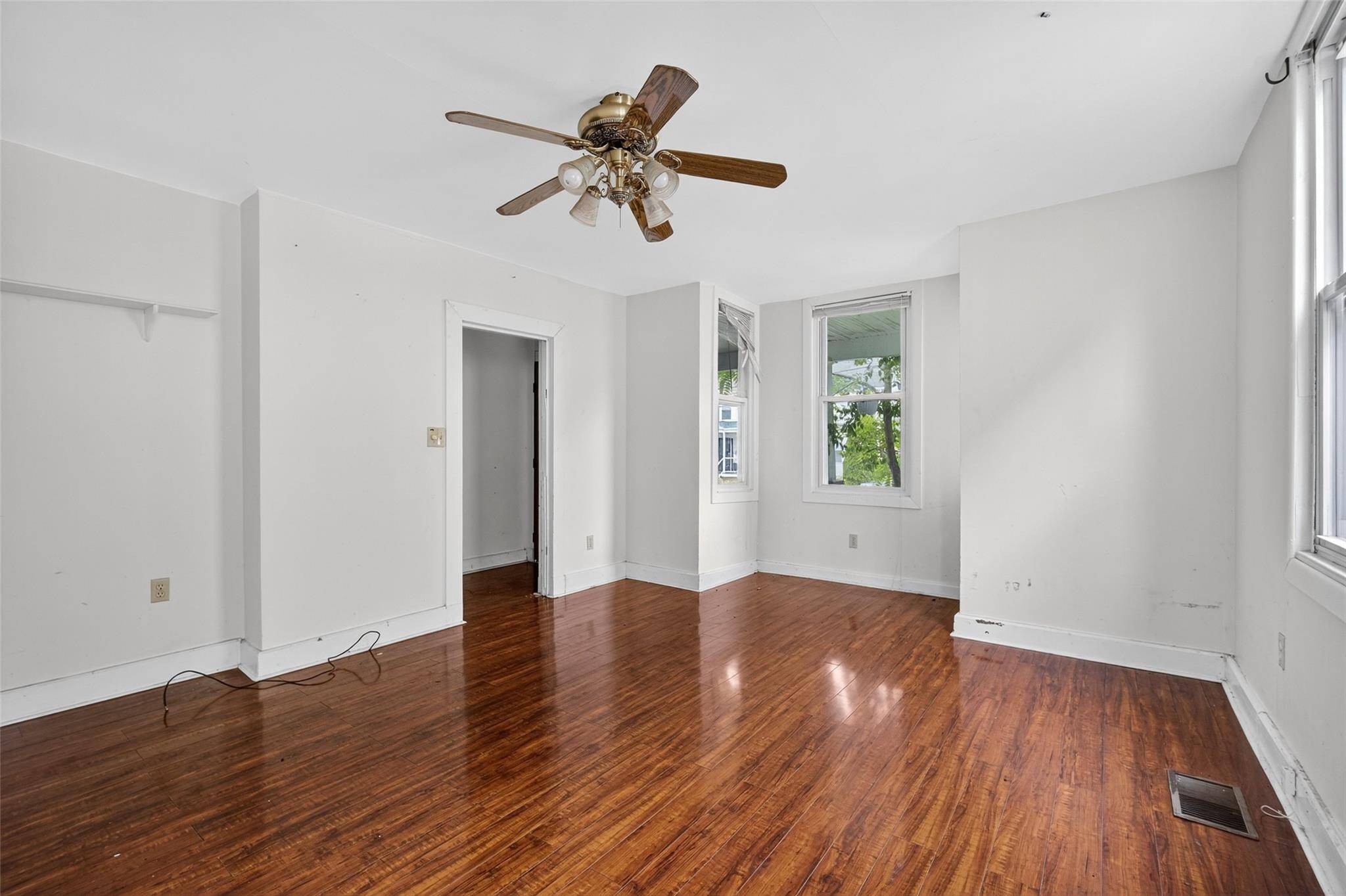 Kingston, NY 12401,46 Elmendorf ST