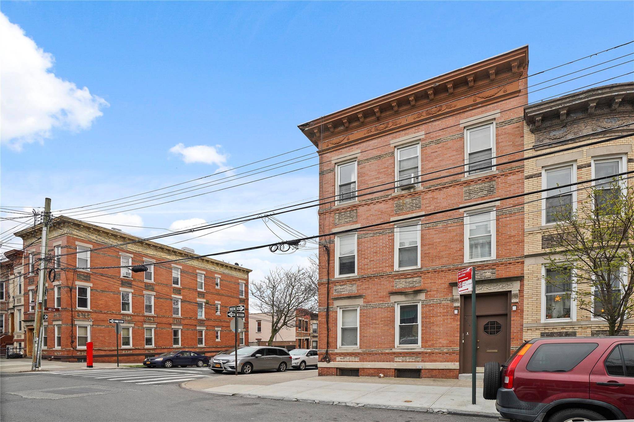 Ridgewood, NY 11385,6046 Putnam AVE
