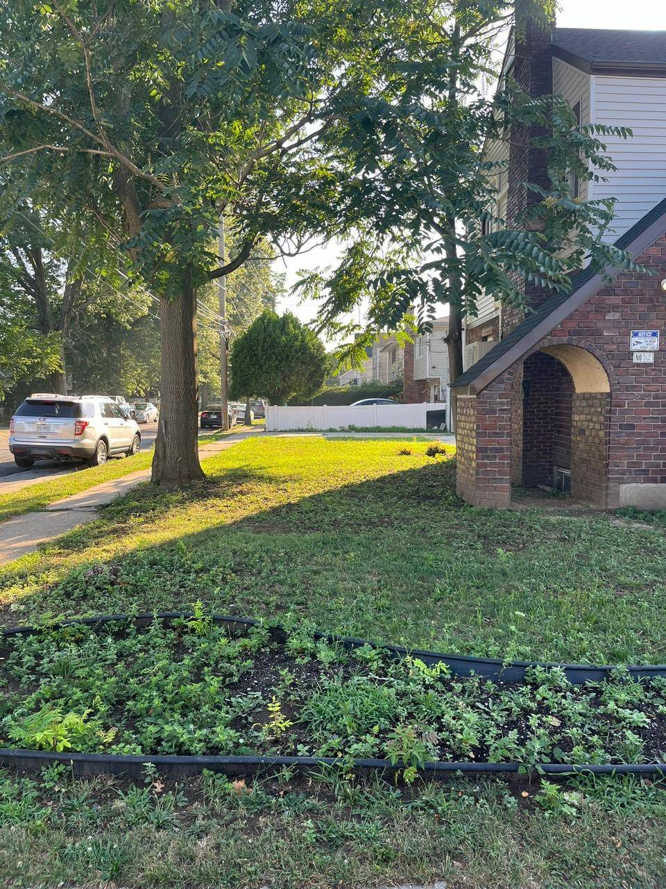Hempstead, NY 11550,21 James Ll Burrell AVE