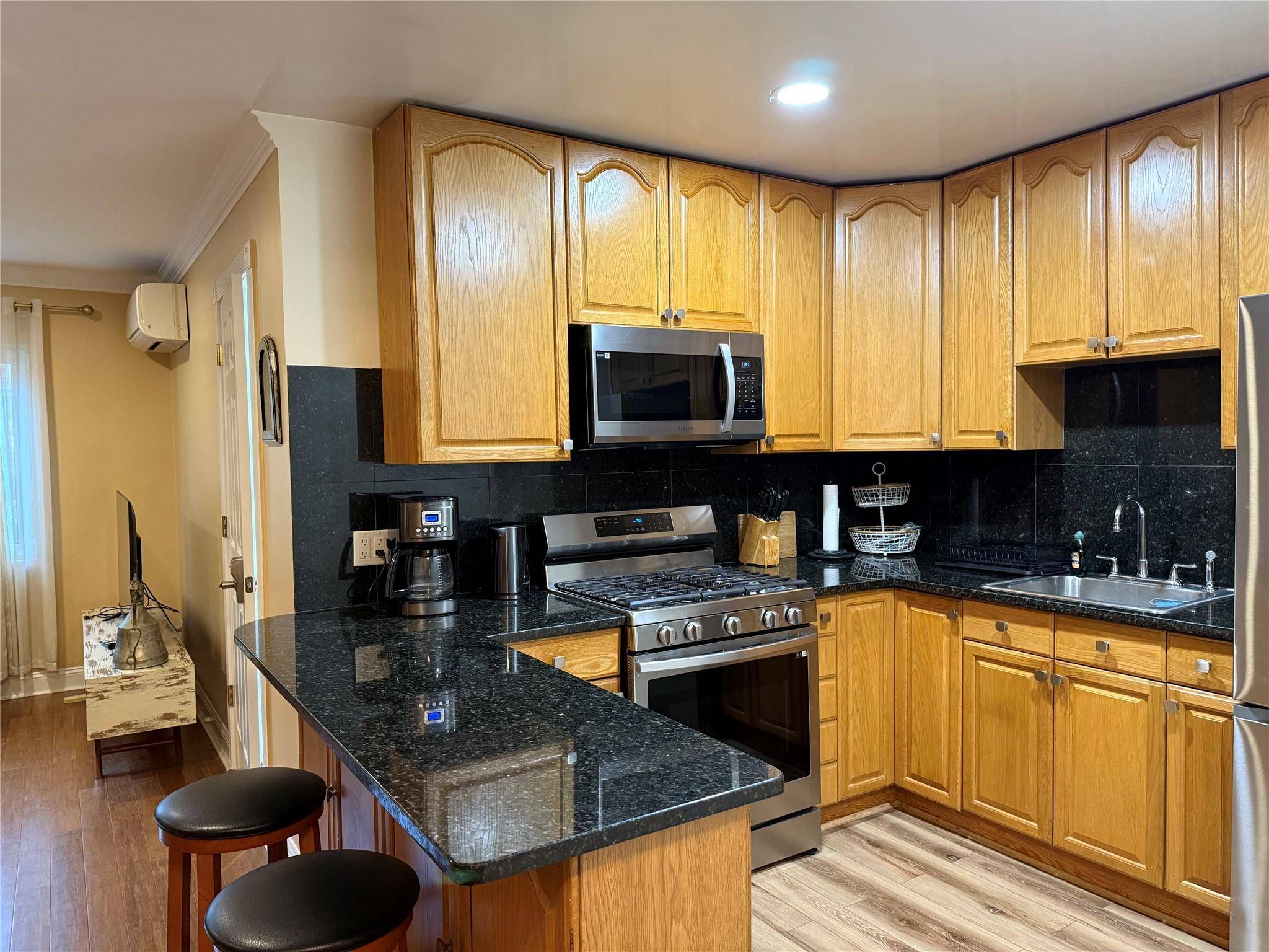 Astoria, NY 11102,3012 23rd ST