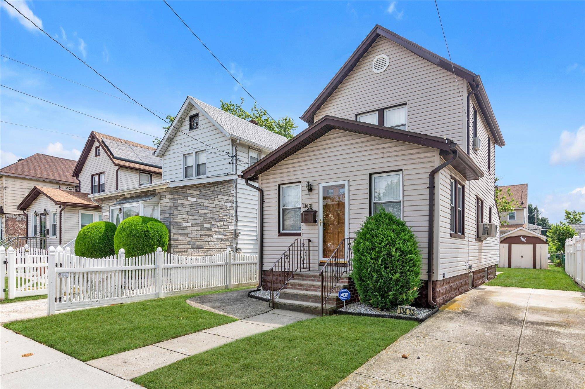 Rosedale, NY 11422,134-33 242nd ST