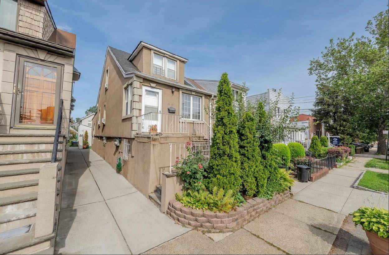 Astoria, NY 11370,2144 73rd ST