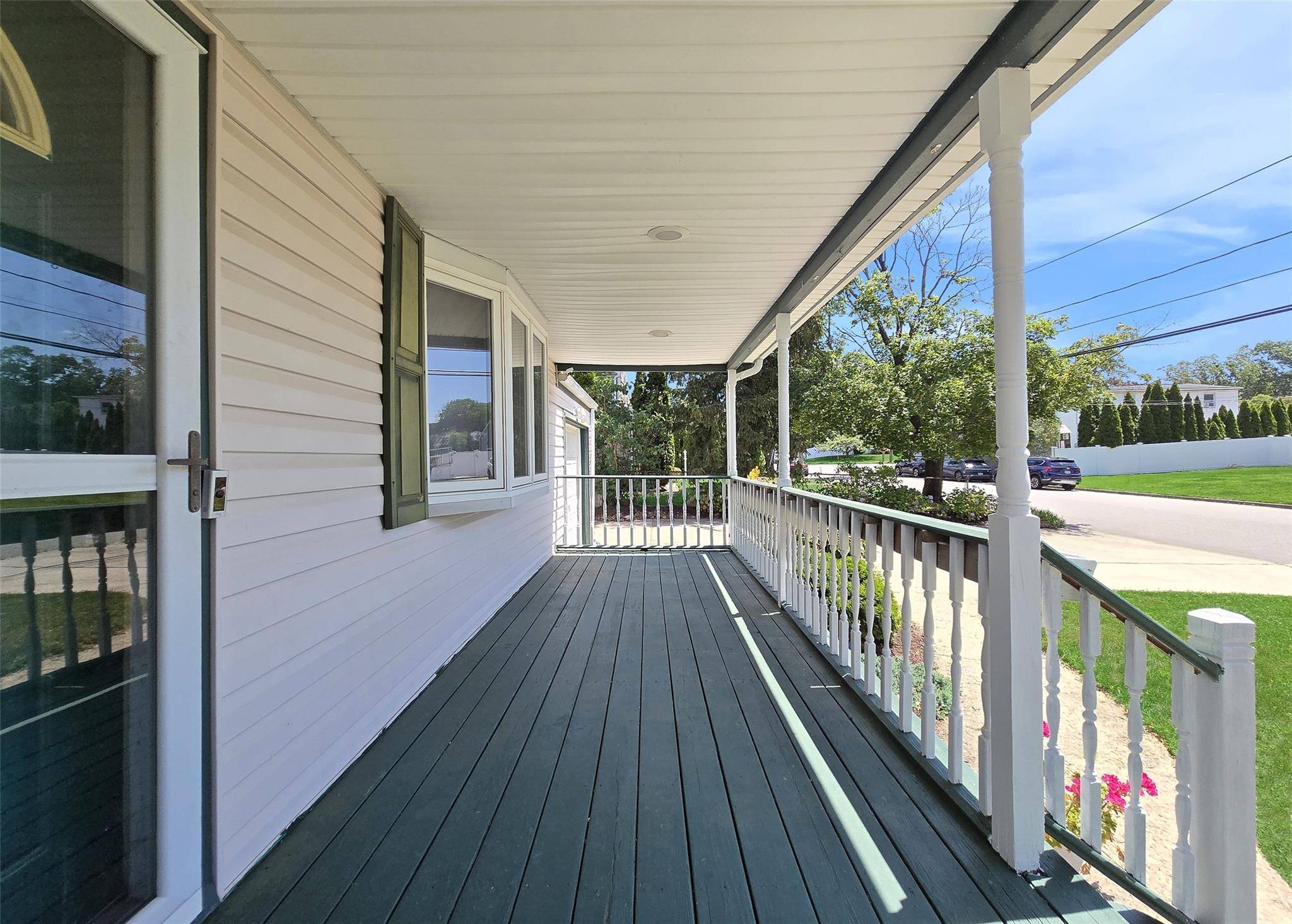 Selden, NY 11784,73 Peconic ST