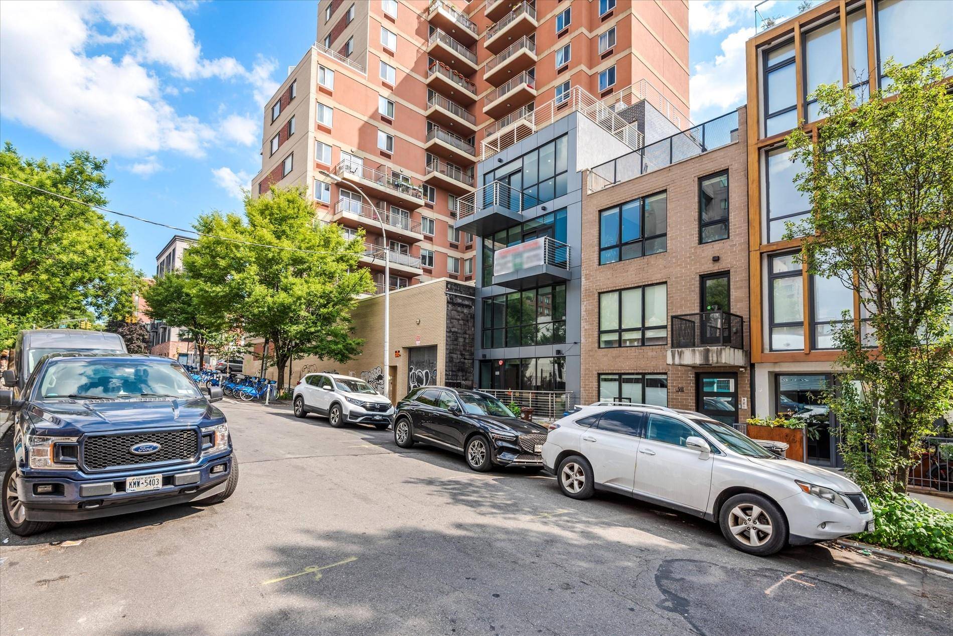 Brooklyn, NY 11215,100 16th ST #3FL