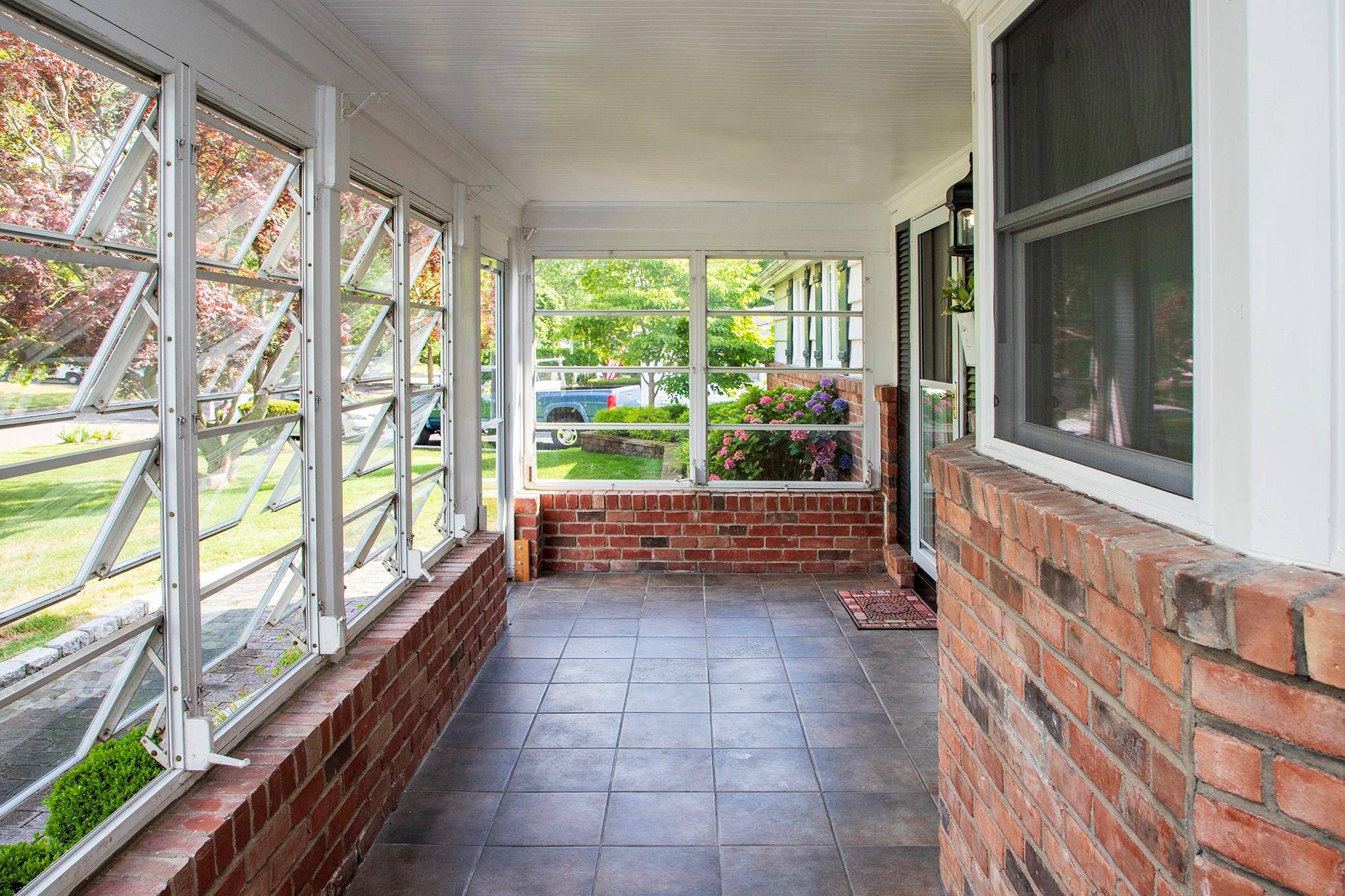 Stony Brook, NY 11790,6 Freshman LN