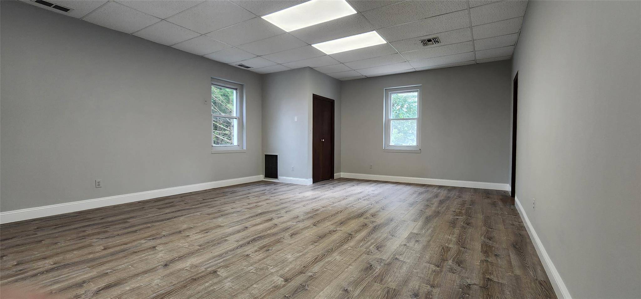 Sea Cliff, NY 11579,466 - 470 Glen Cove AVE #466-A