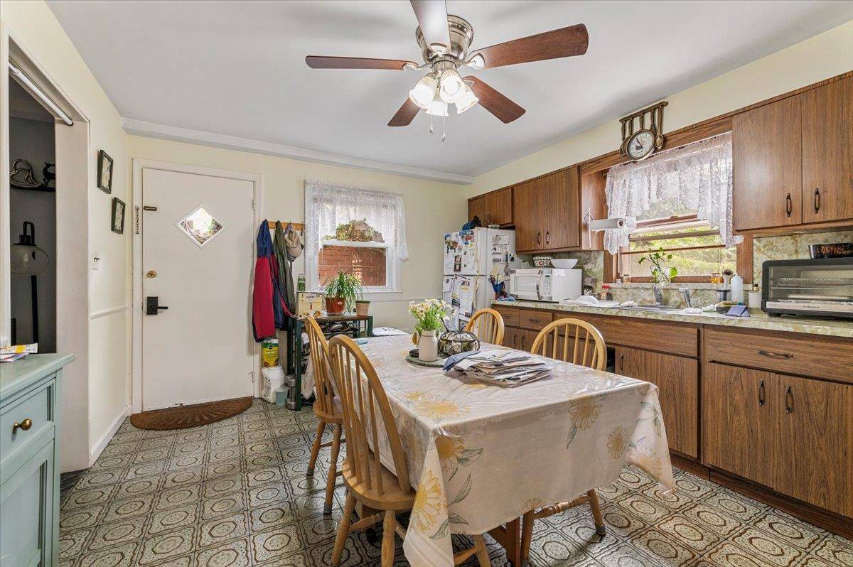 Lawrence, NY 11559,227 Randall AVE