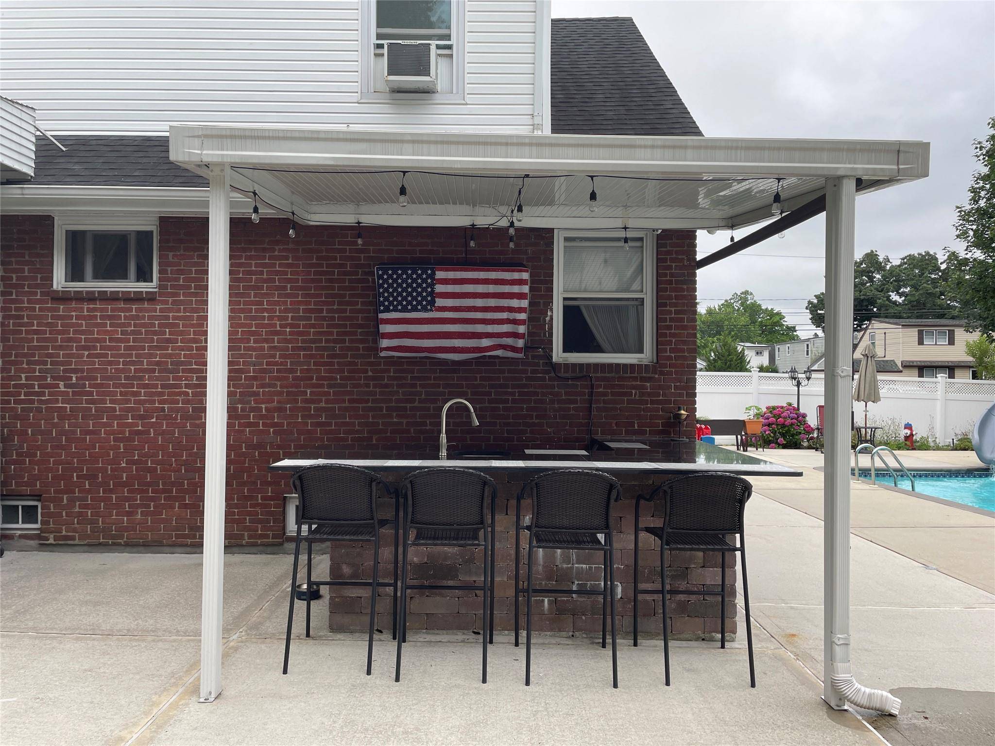 Massapequa, NY 11758,267 N. Poplar ST