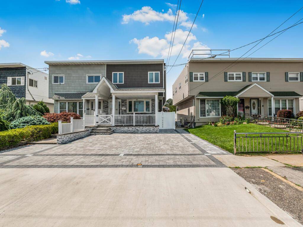 Bronx, NY 10465,3221 Tierney PL