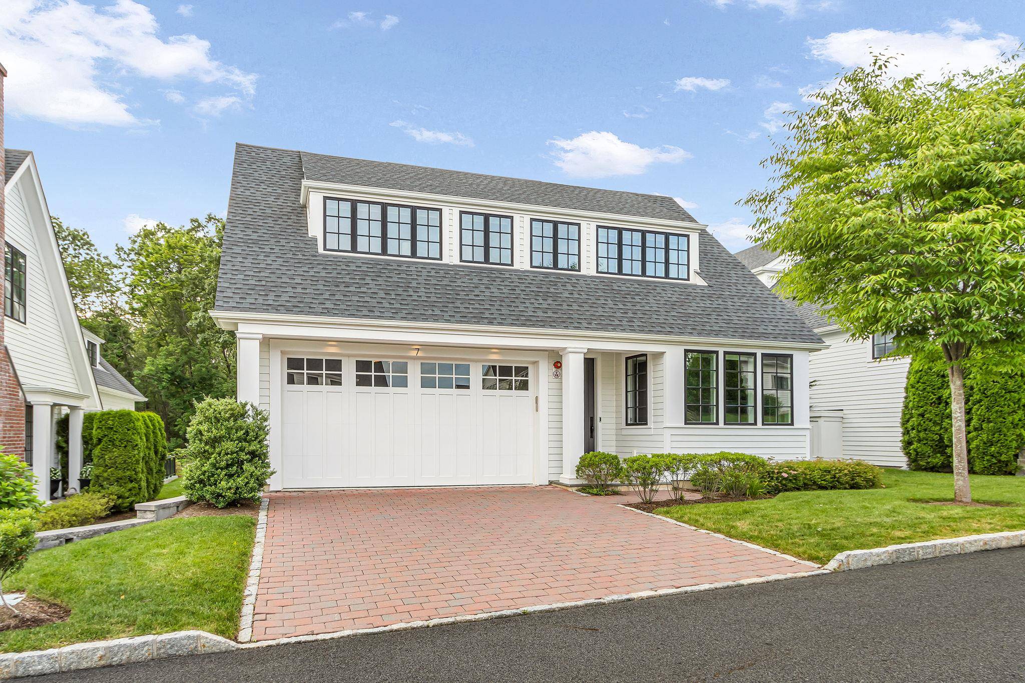 Rye Brook, NY 10573,7 Honeysuckle LN