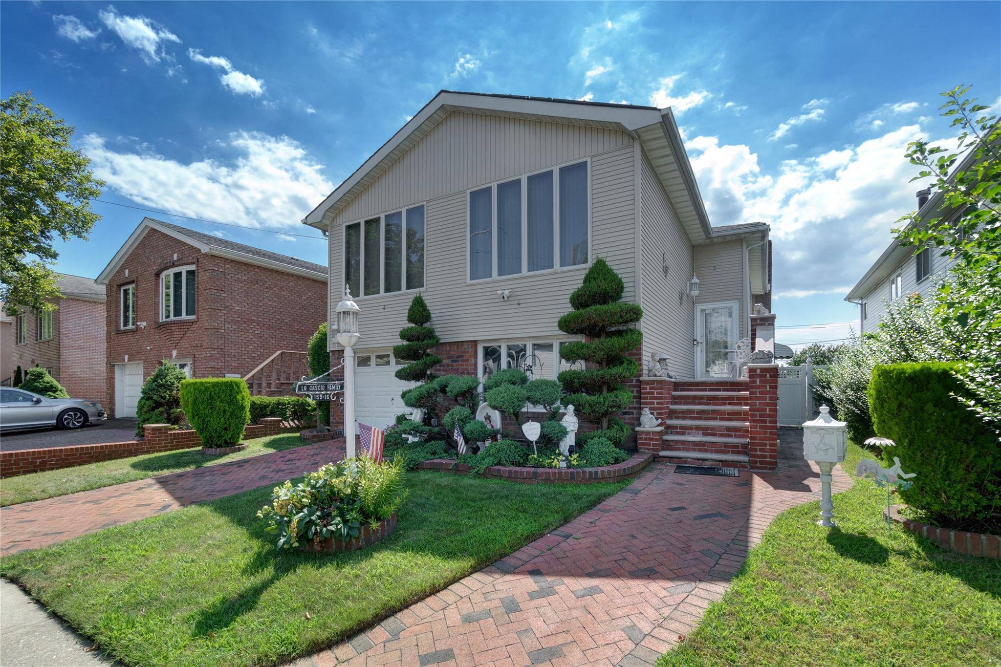 Howard Beach, NY 11414,15916 92nd ST