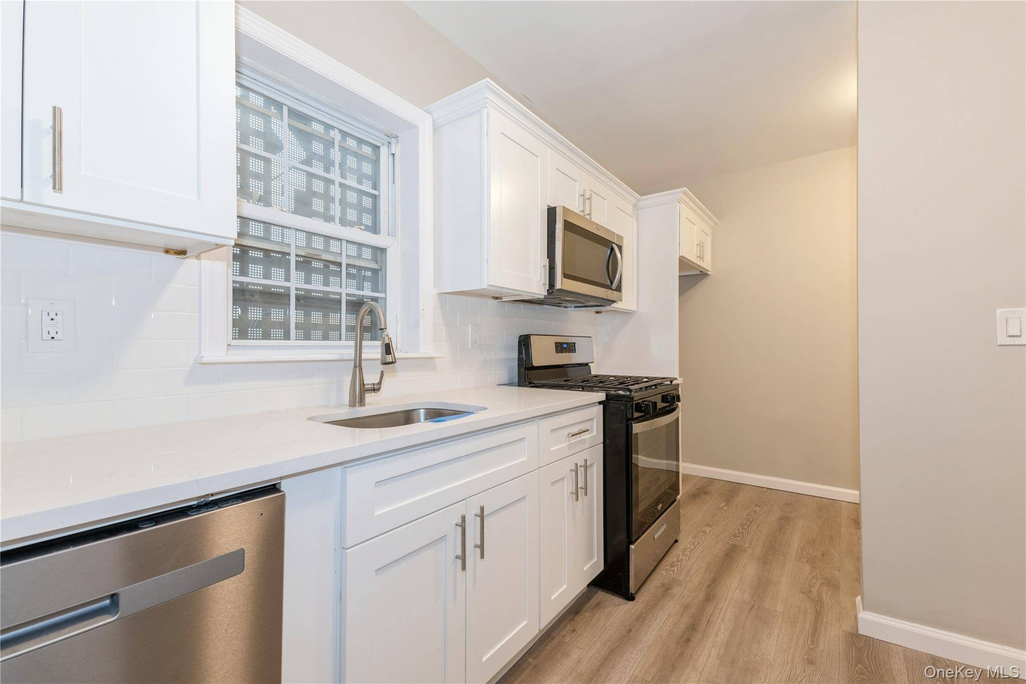 Saint Albans, NY 11412,194-56 Murdock AVE