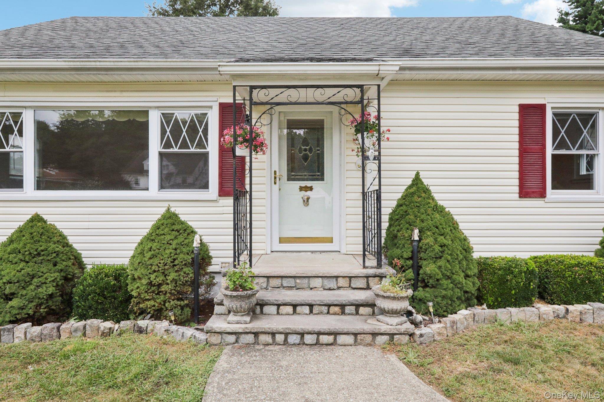 Warwick, NY 10990,3 Fairview DR