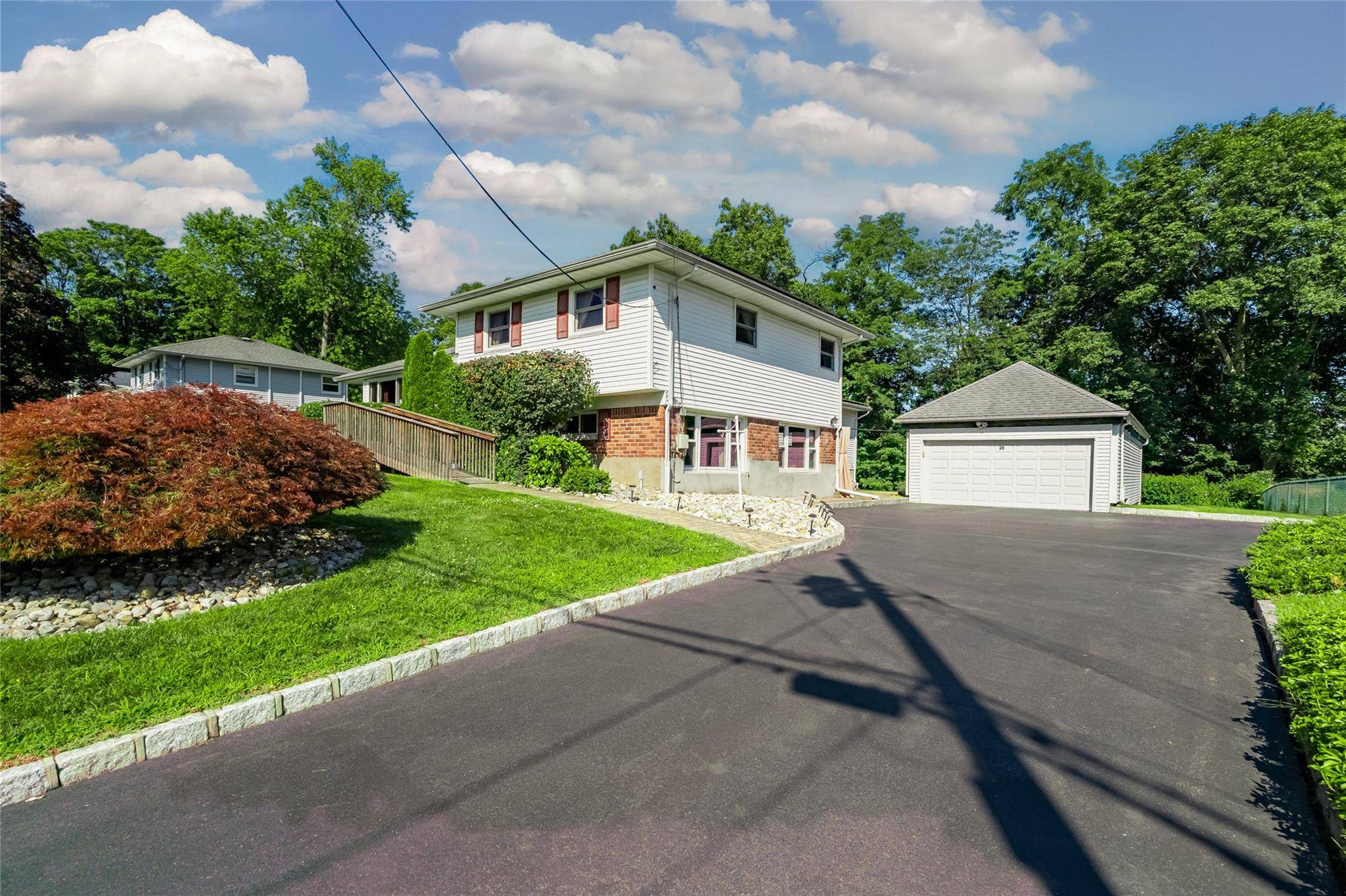 Nanuet, NY 10954,28 Terrace AVE