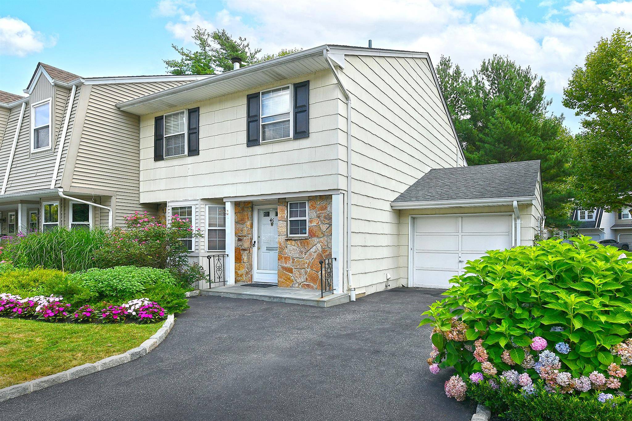 Jericho, NY 11753,46 Manors DR