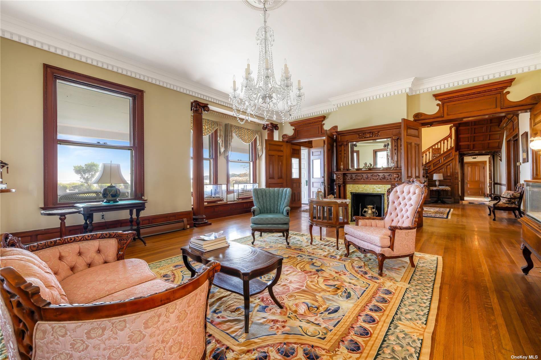 Center Moriches, NY 11934,9 Convent LN