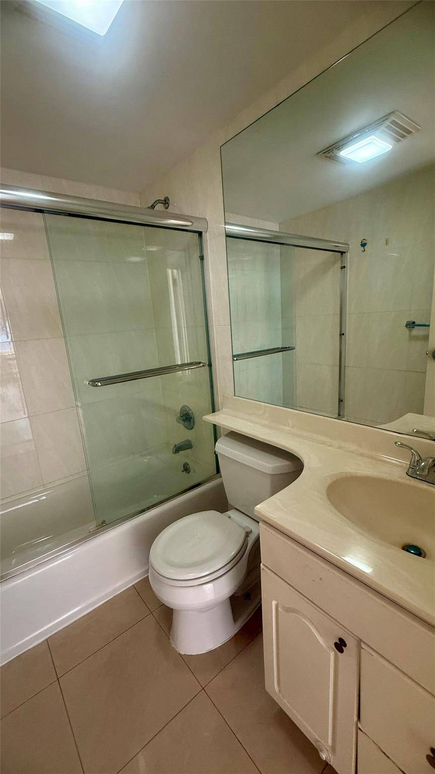 Flushing, NY 11355,43-17 Union ST #6C