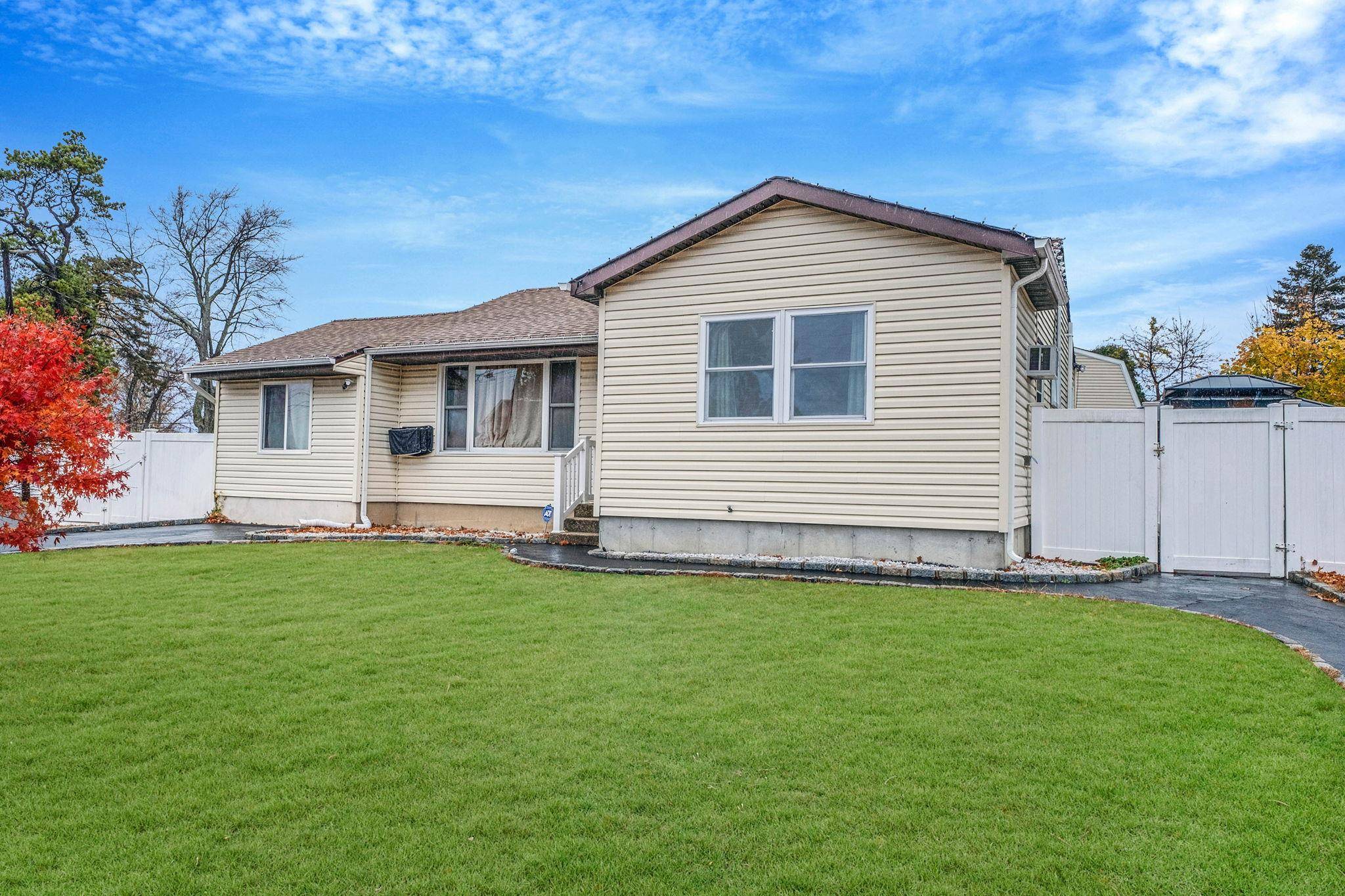 Brentwood, NY 11717,445 Madison AVE